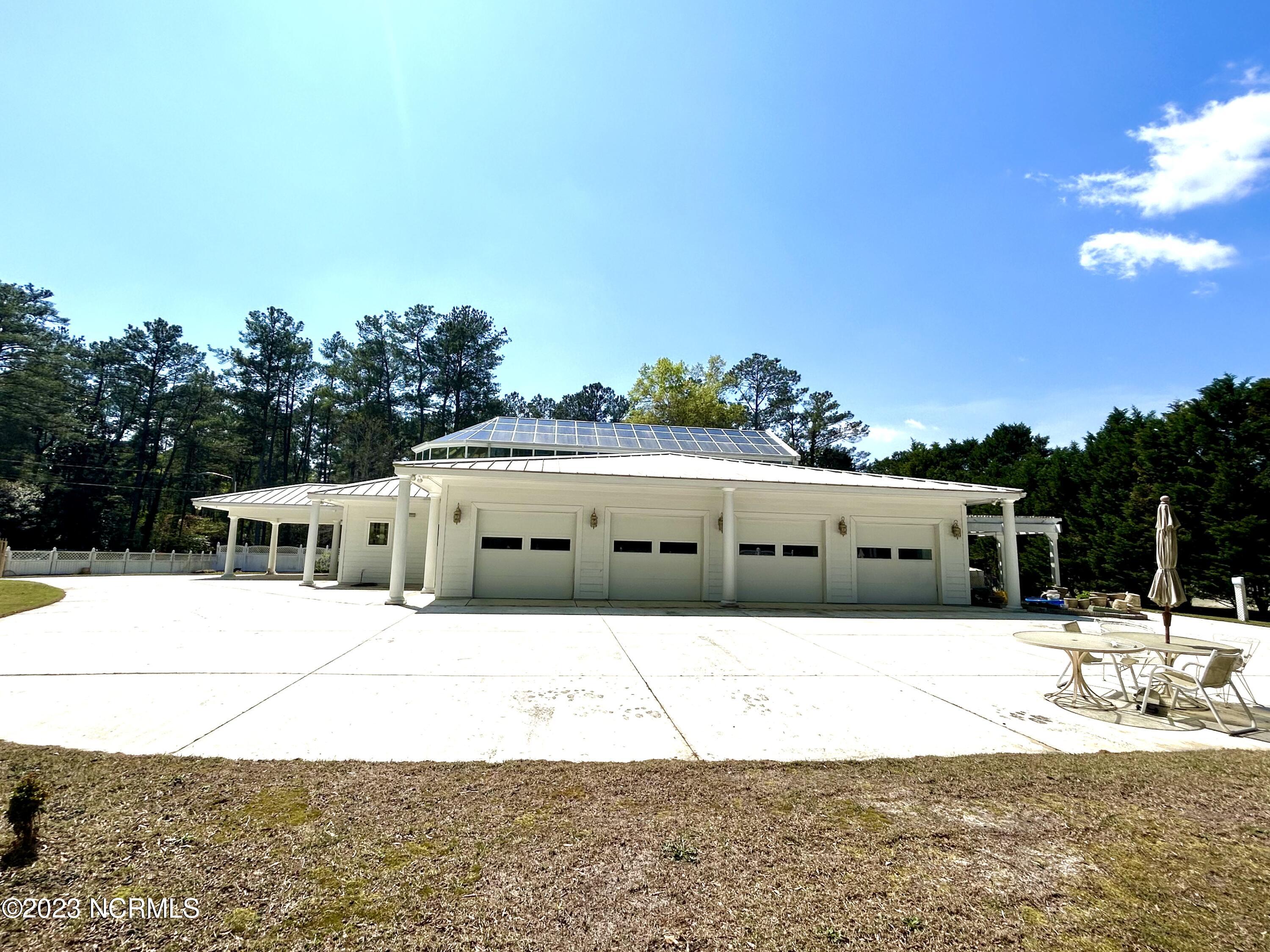 921 Gilchrist Street Property Photo 6