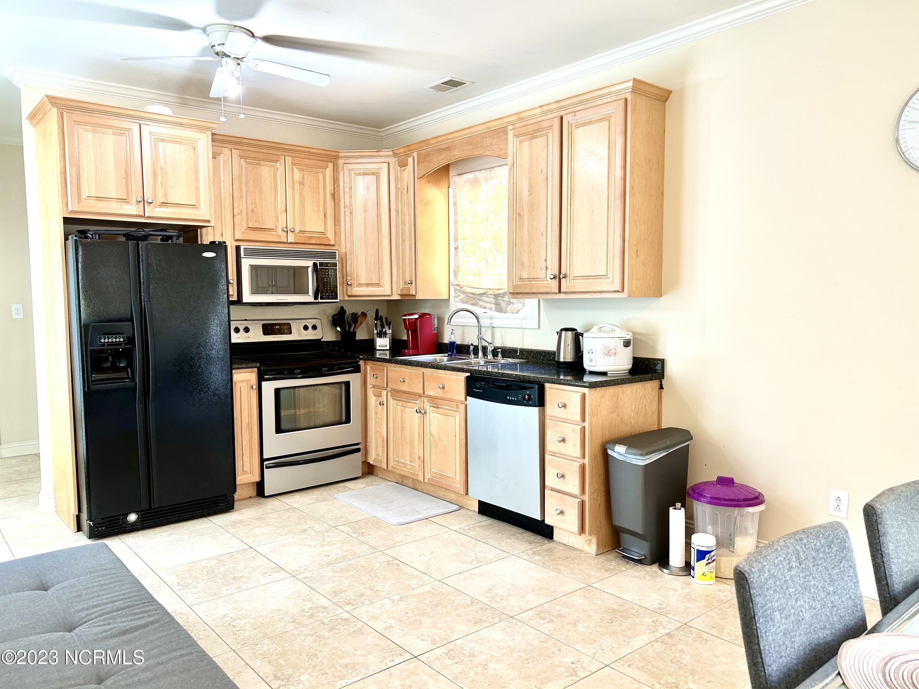 921 Gilchrist Street Property Photo 43