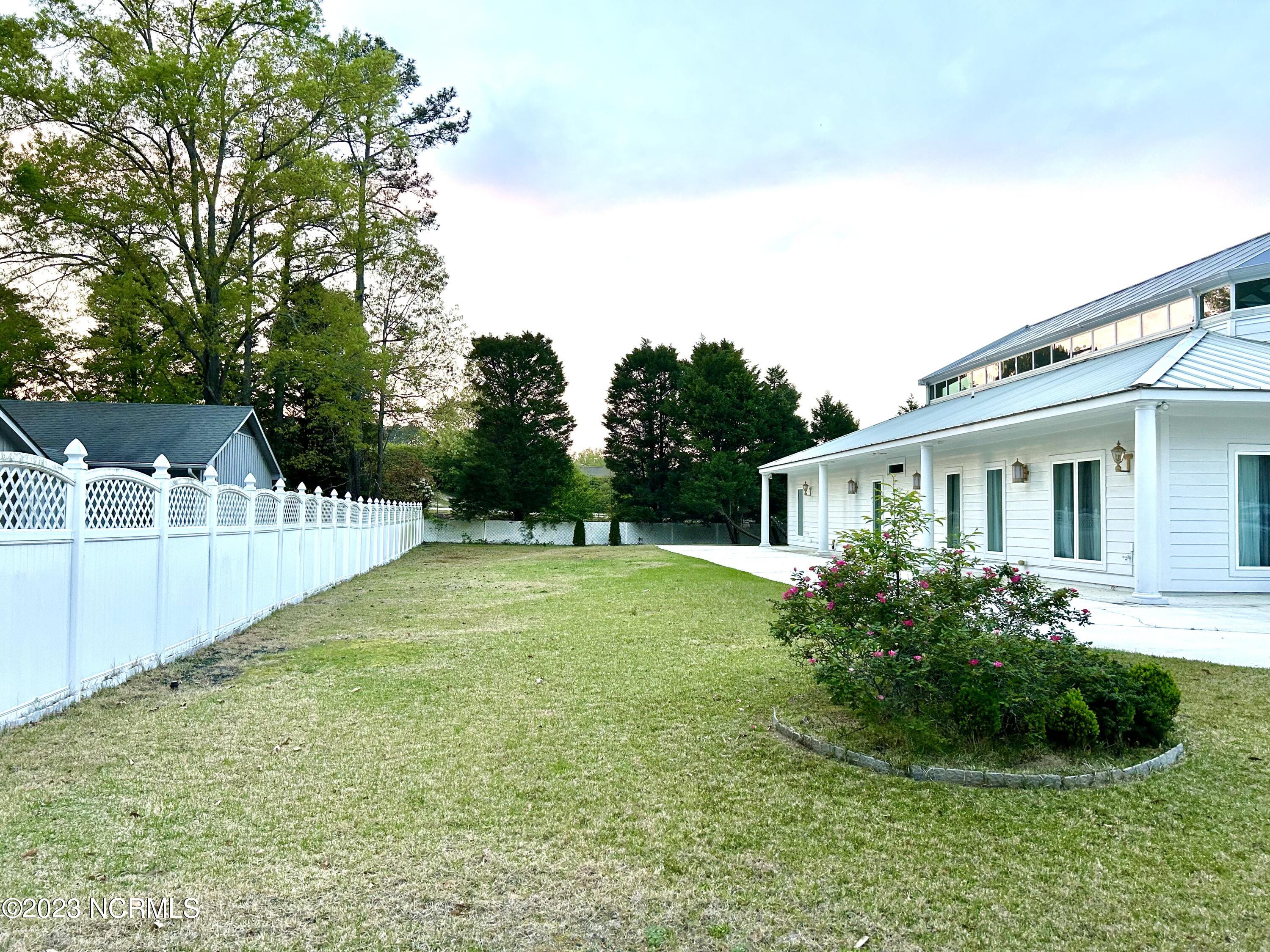 921 Gilchrist Street Property Photo 54