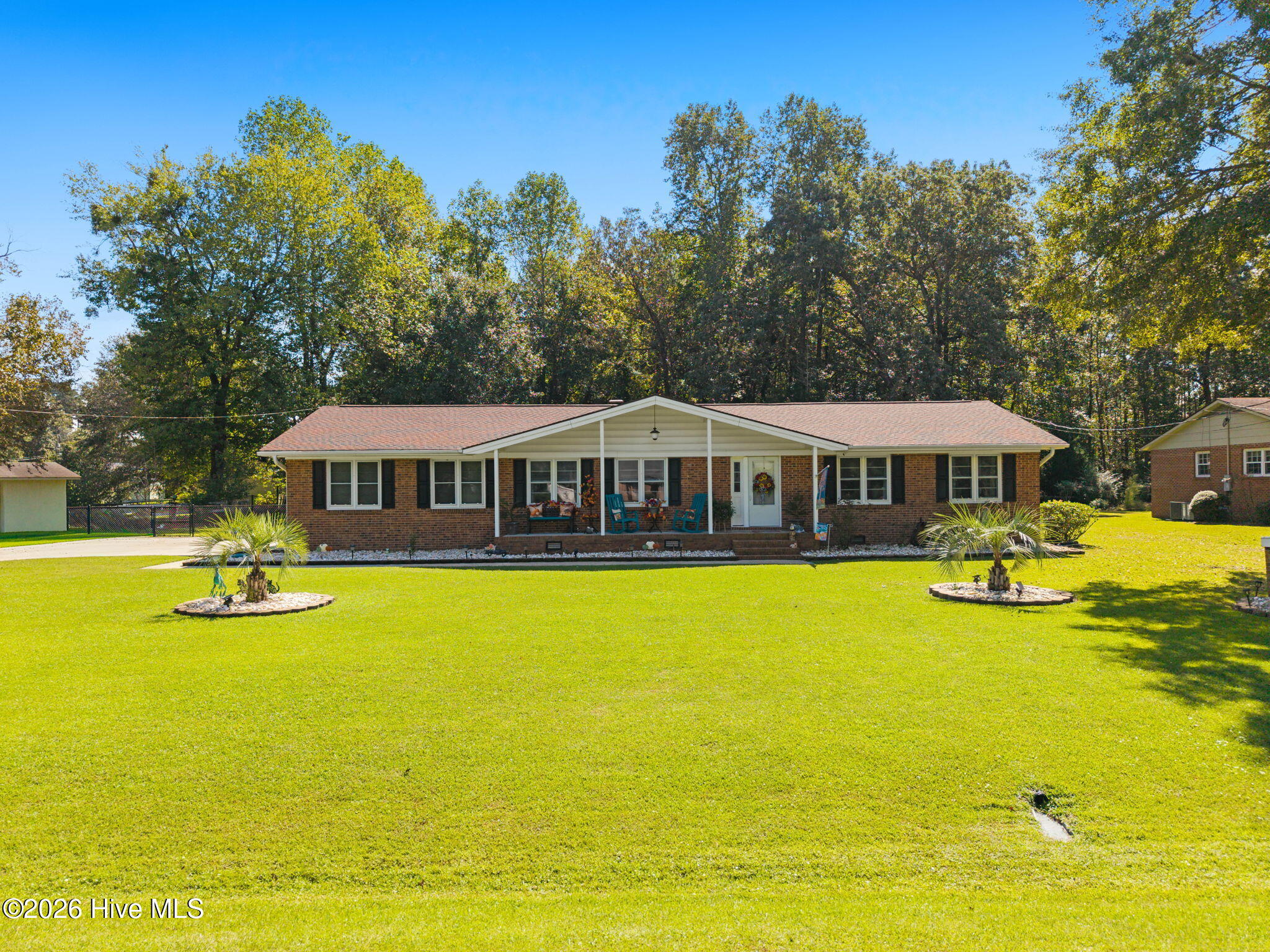 361 Country Club Road Property Photo 2