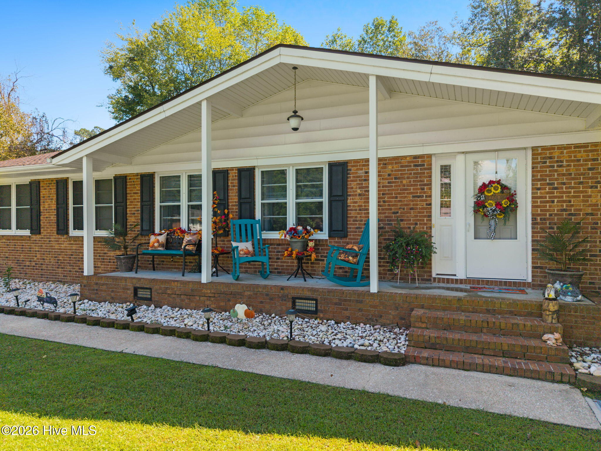 361 Country Club Road Property Photo 4