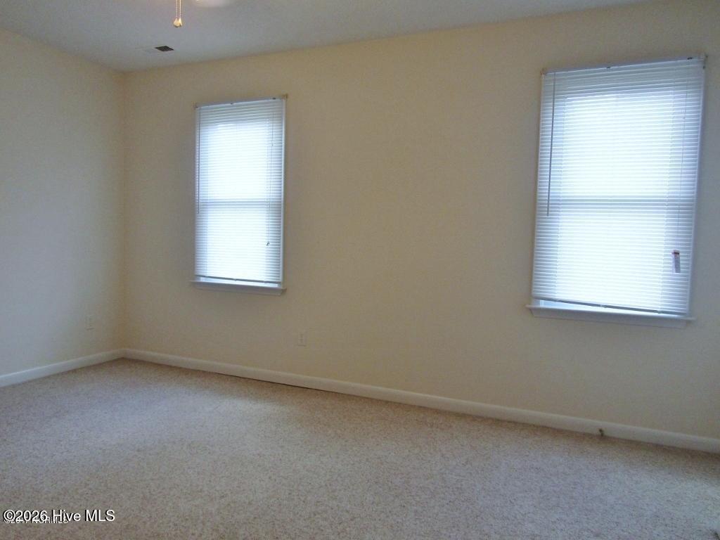 7 Port Court W B Property Photo 5