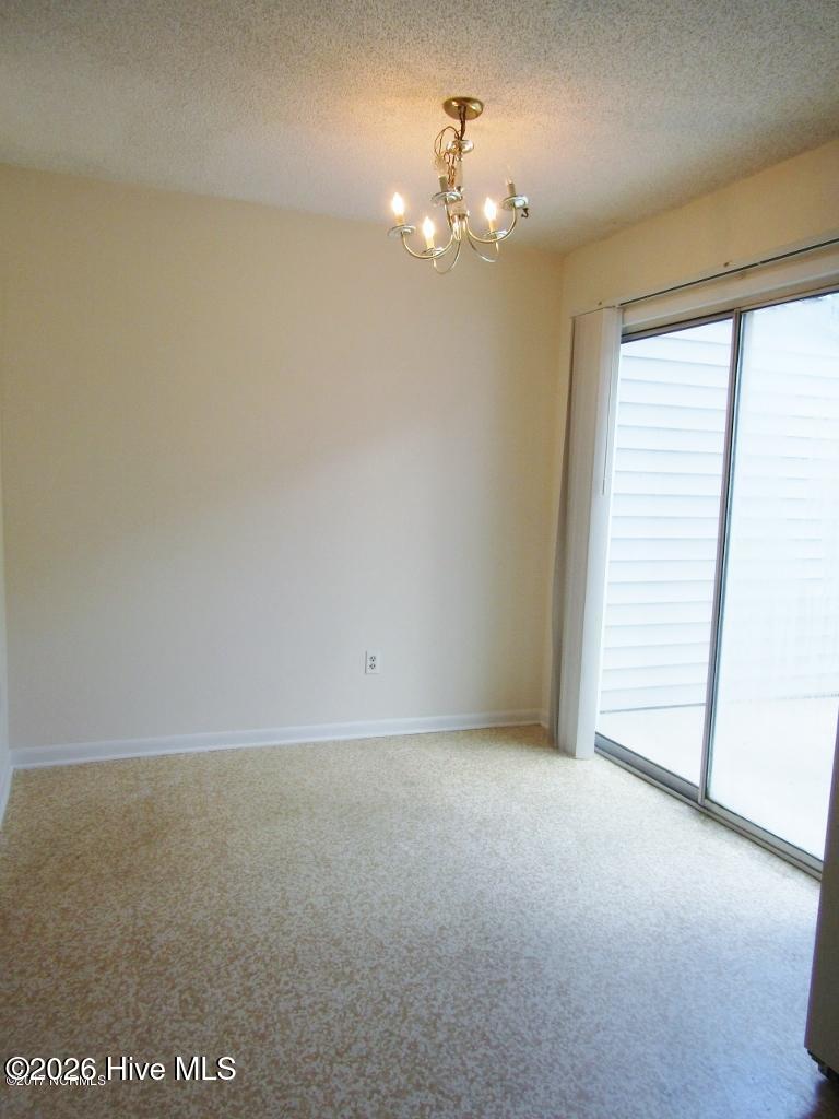 7 Port Court W B Property Photo 6