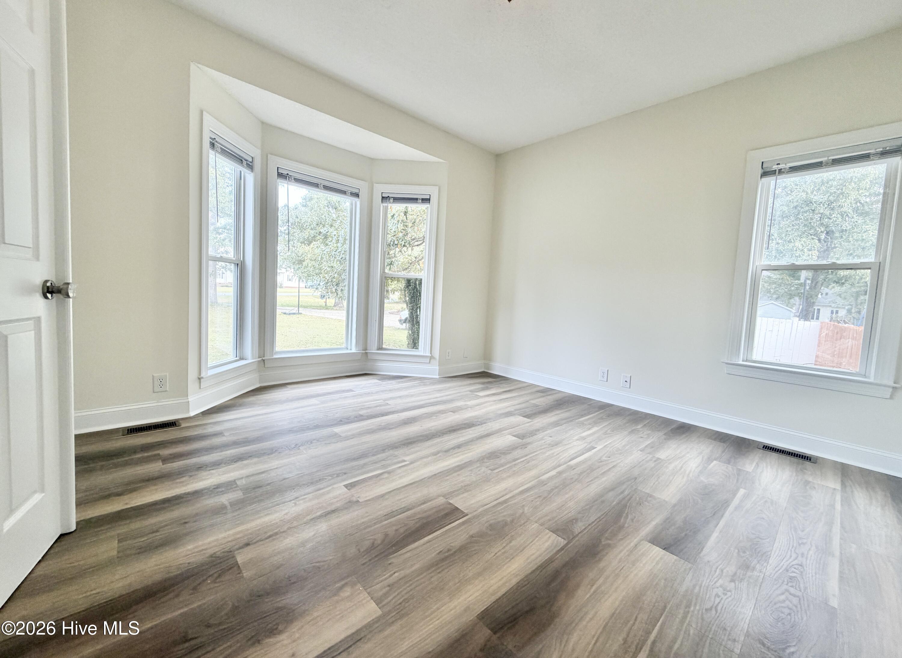 105 Scallop Place Property Photo 6