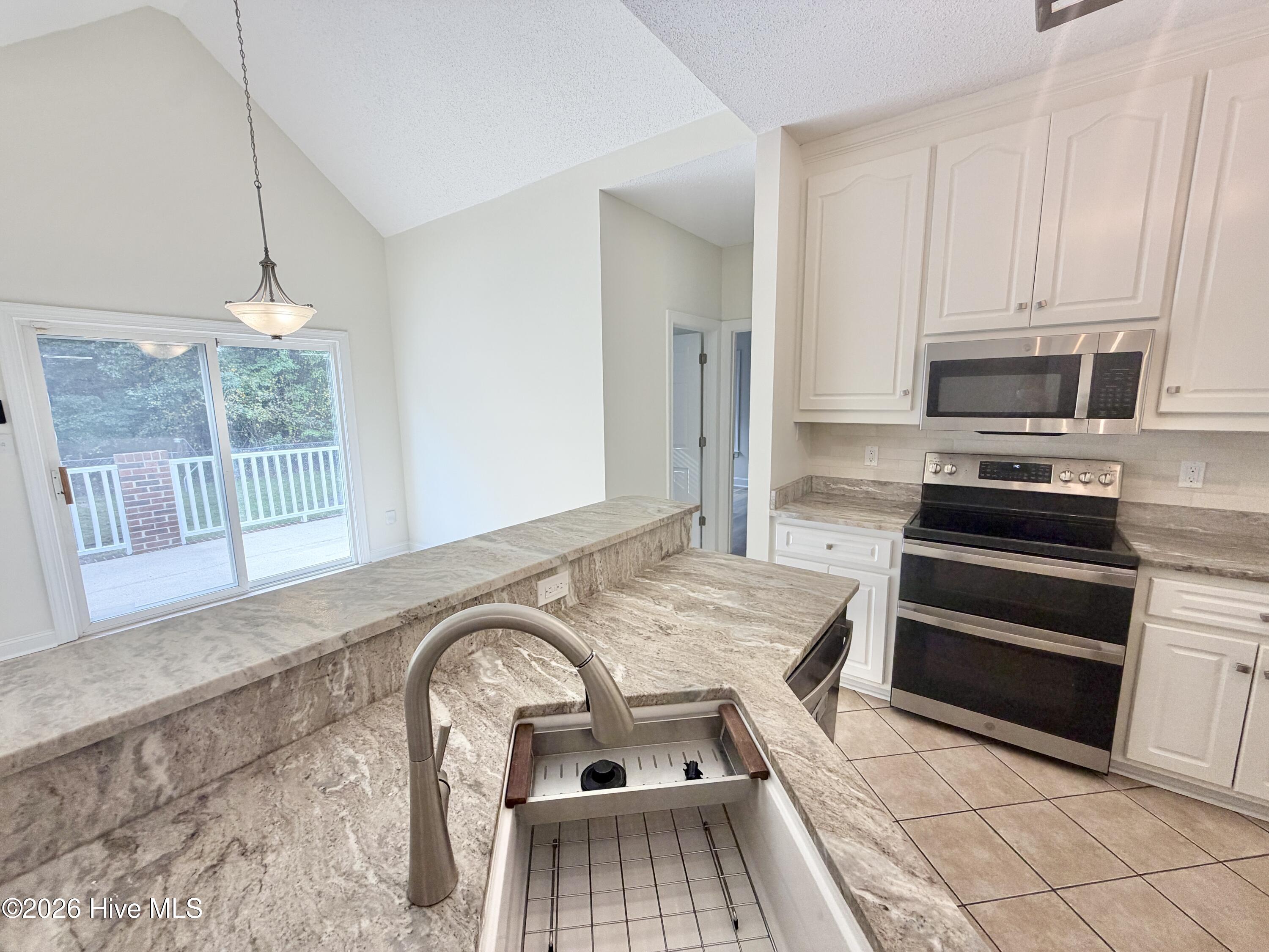 105 Scallop Place Property Photo 10