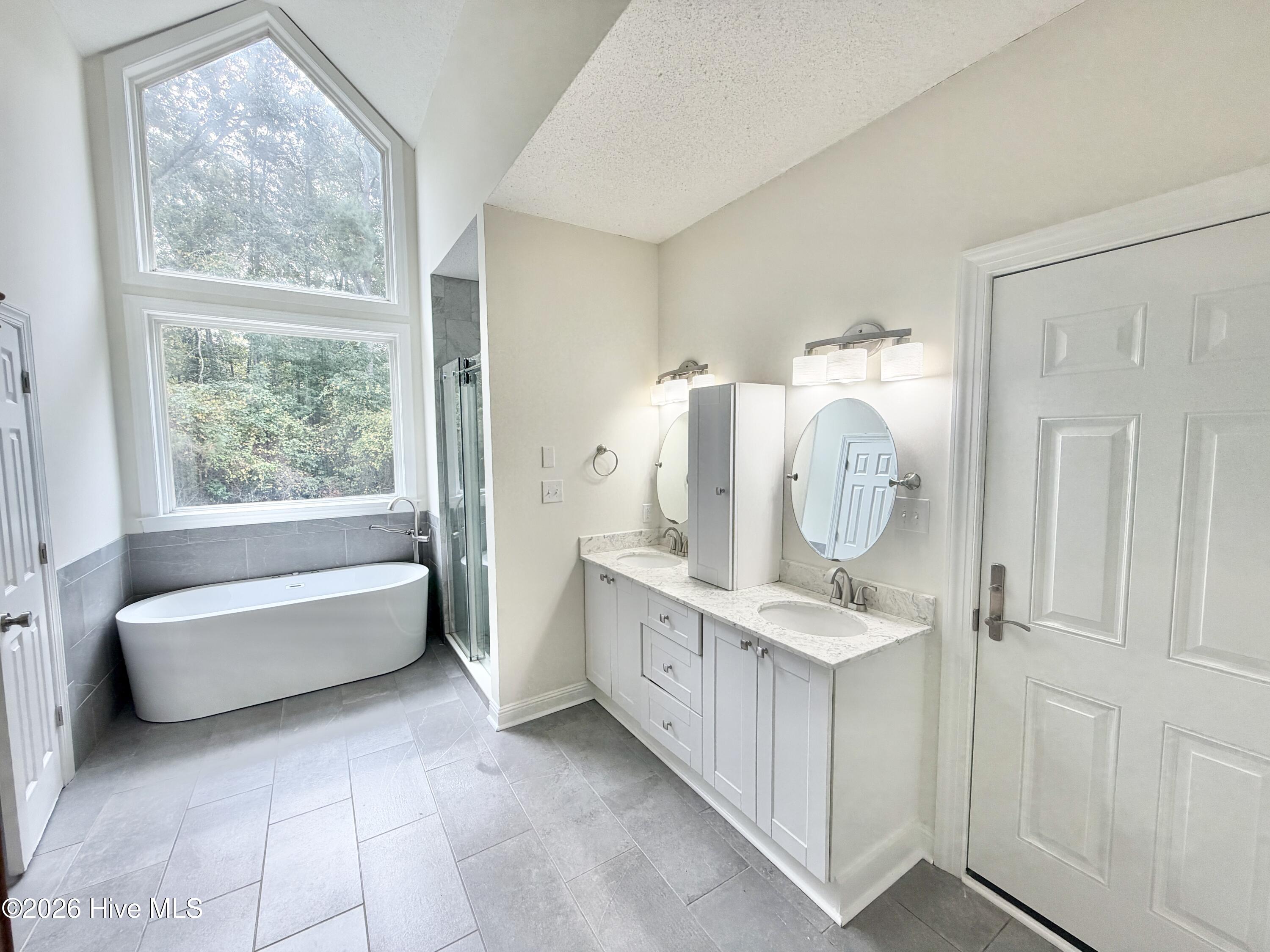 105 Scallop Place Property Photo 14