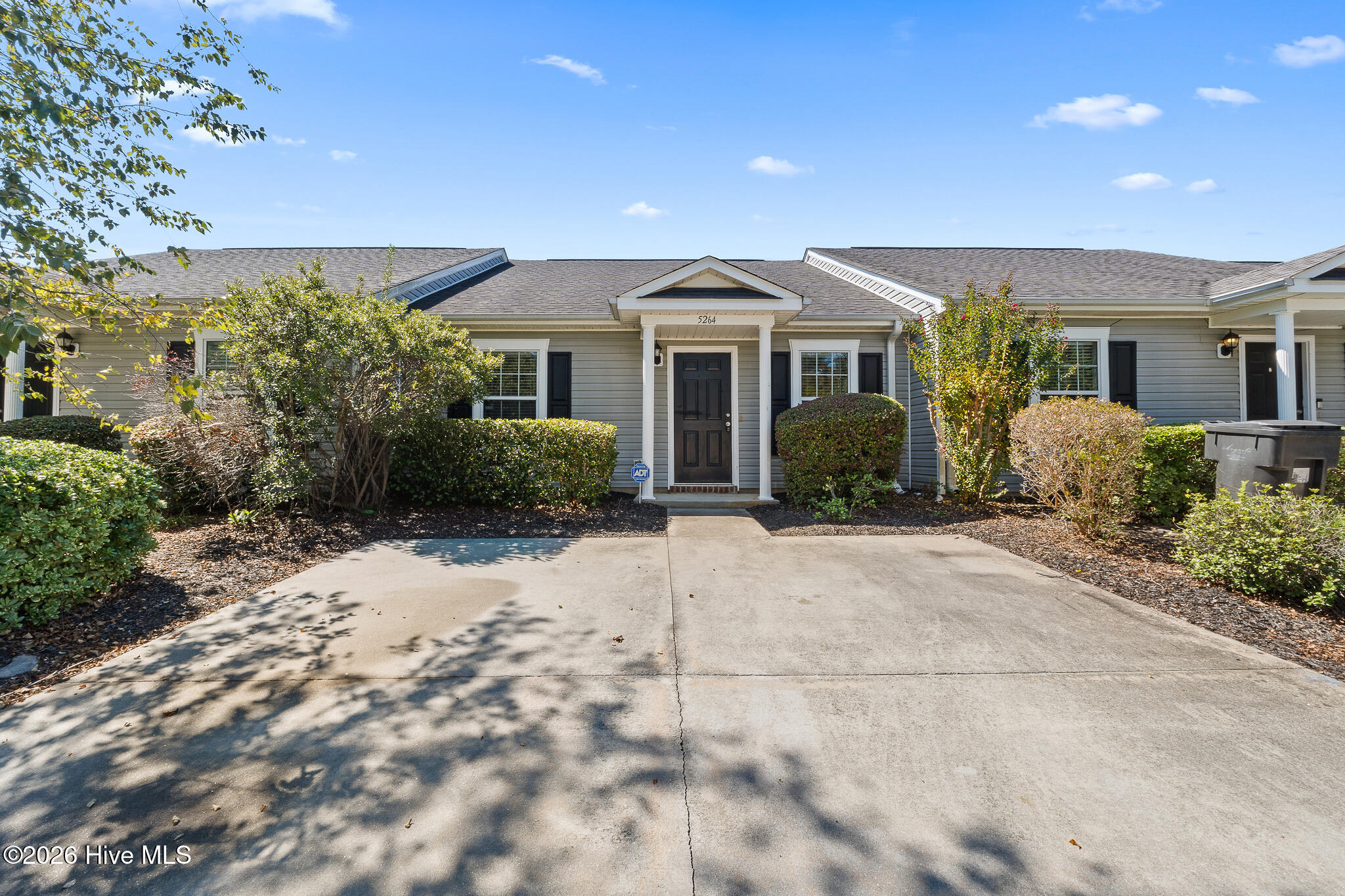 5264 Aruba Circle Property Photo 1