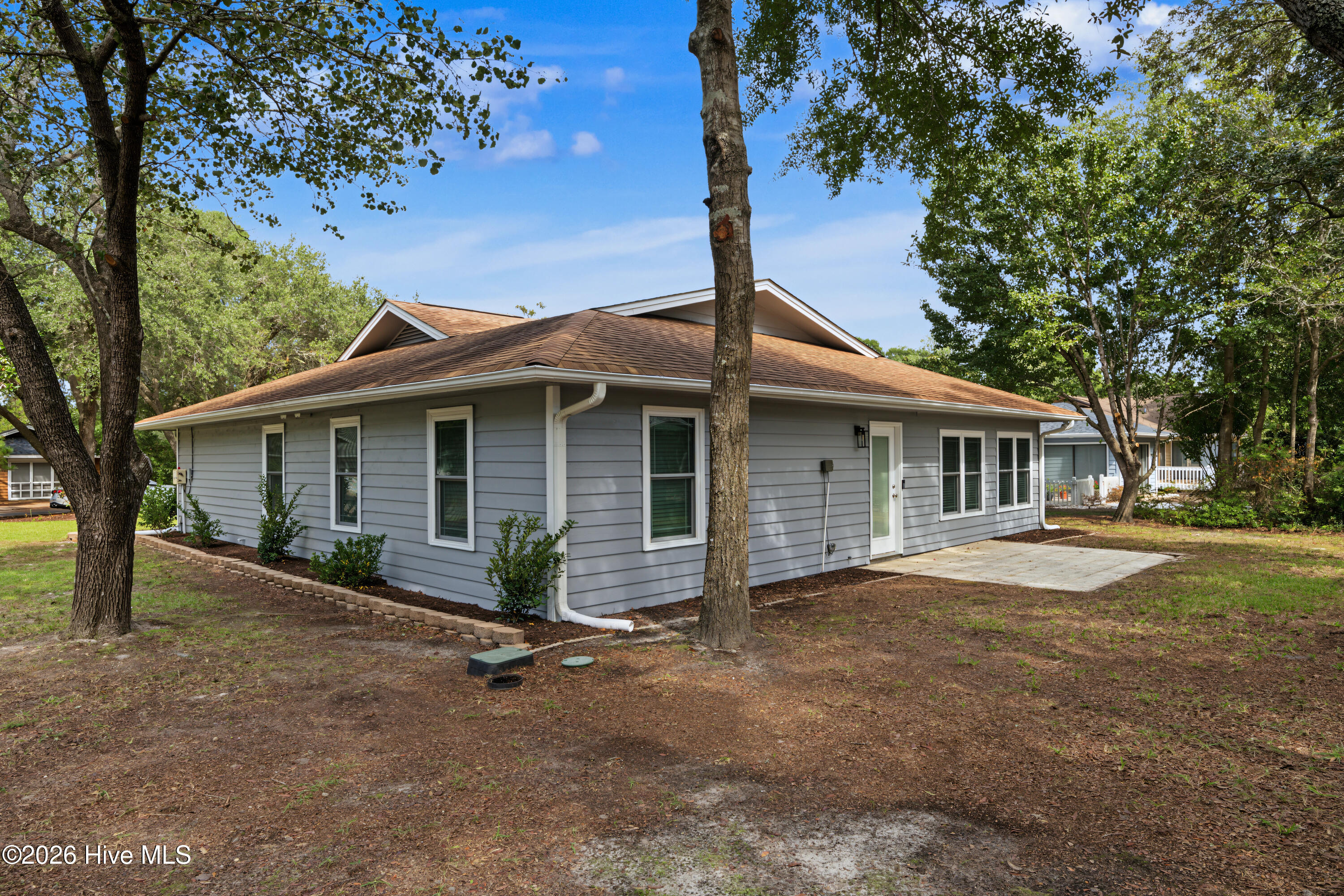 690 Fairway Drive E Property Photo 51