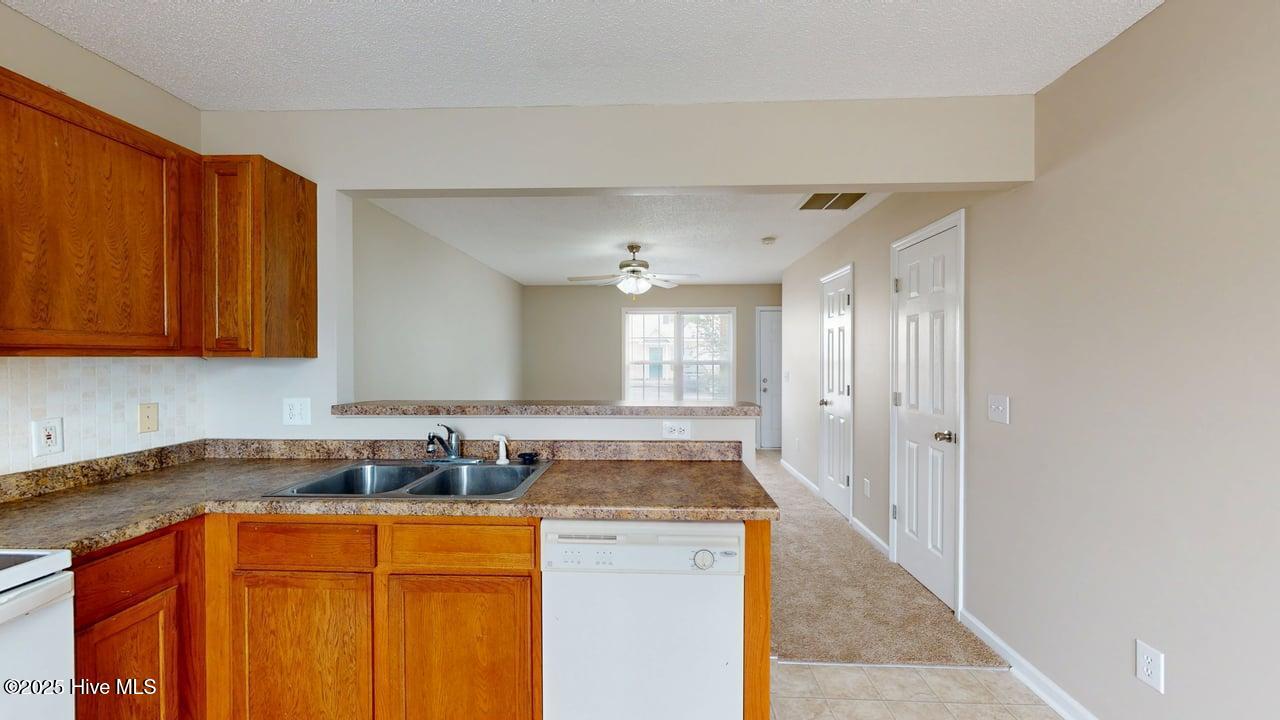 150 Cornerstone Place Property Photo 8