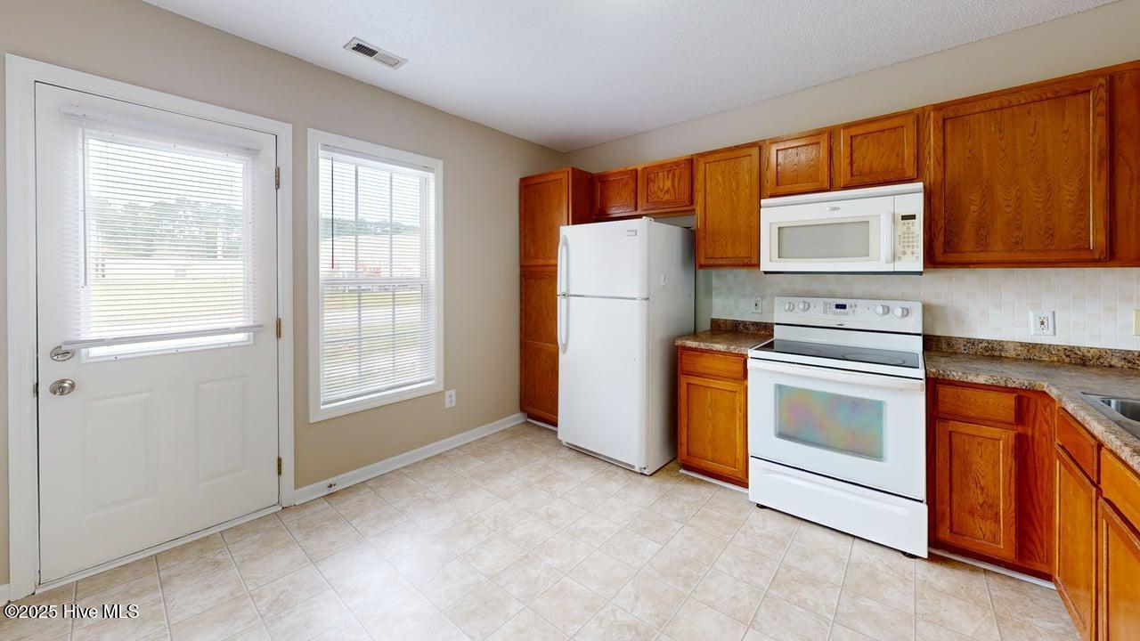 150 Cornerstone Place Property Photo 23