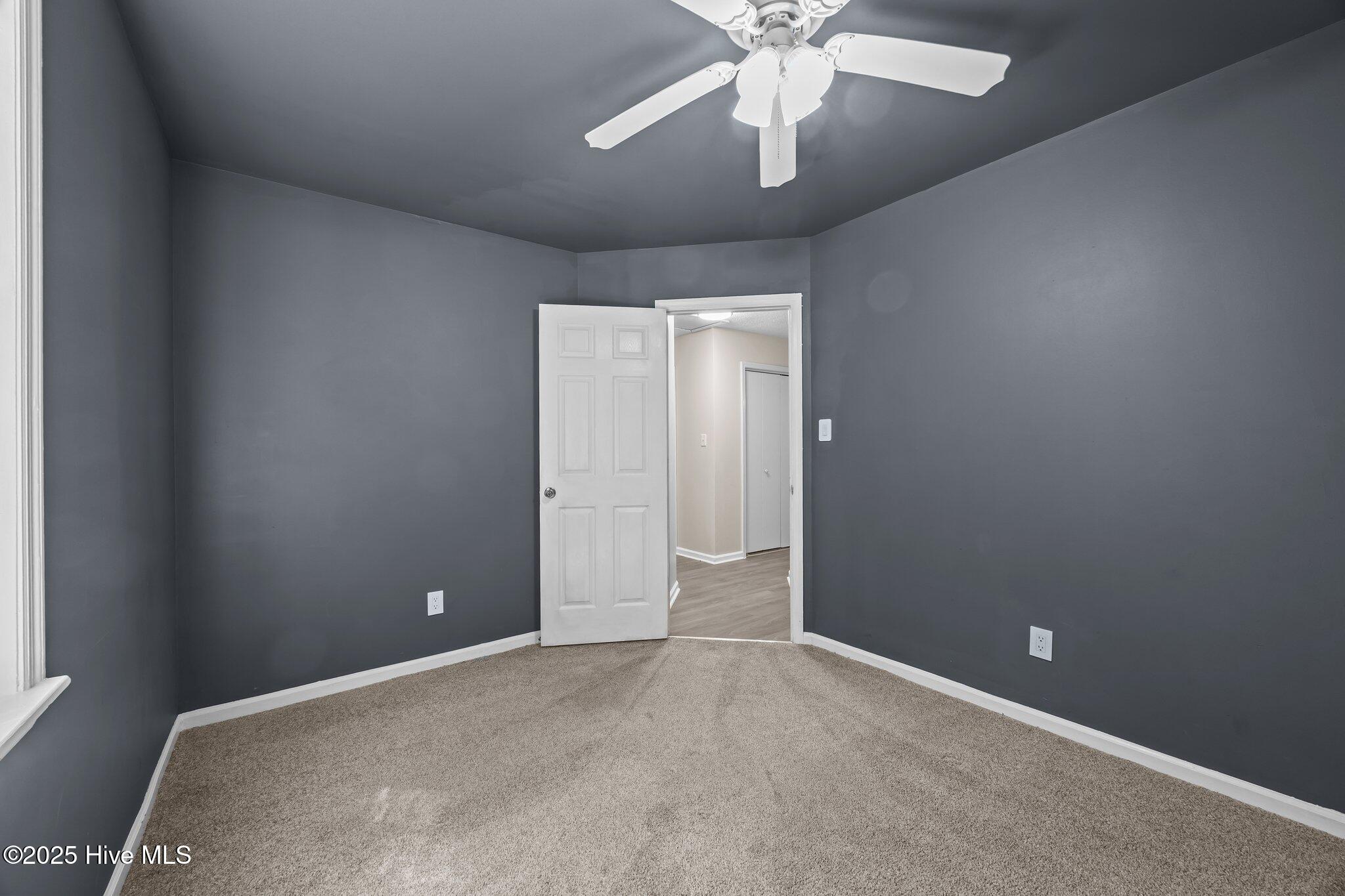 614 S Hampton Drive Property Photo 10