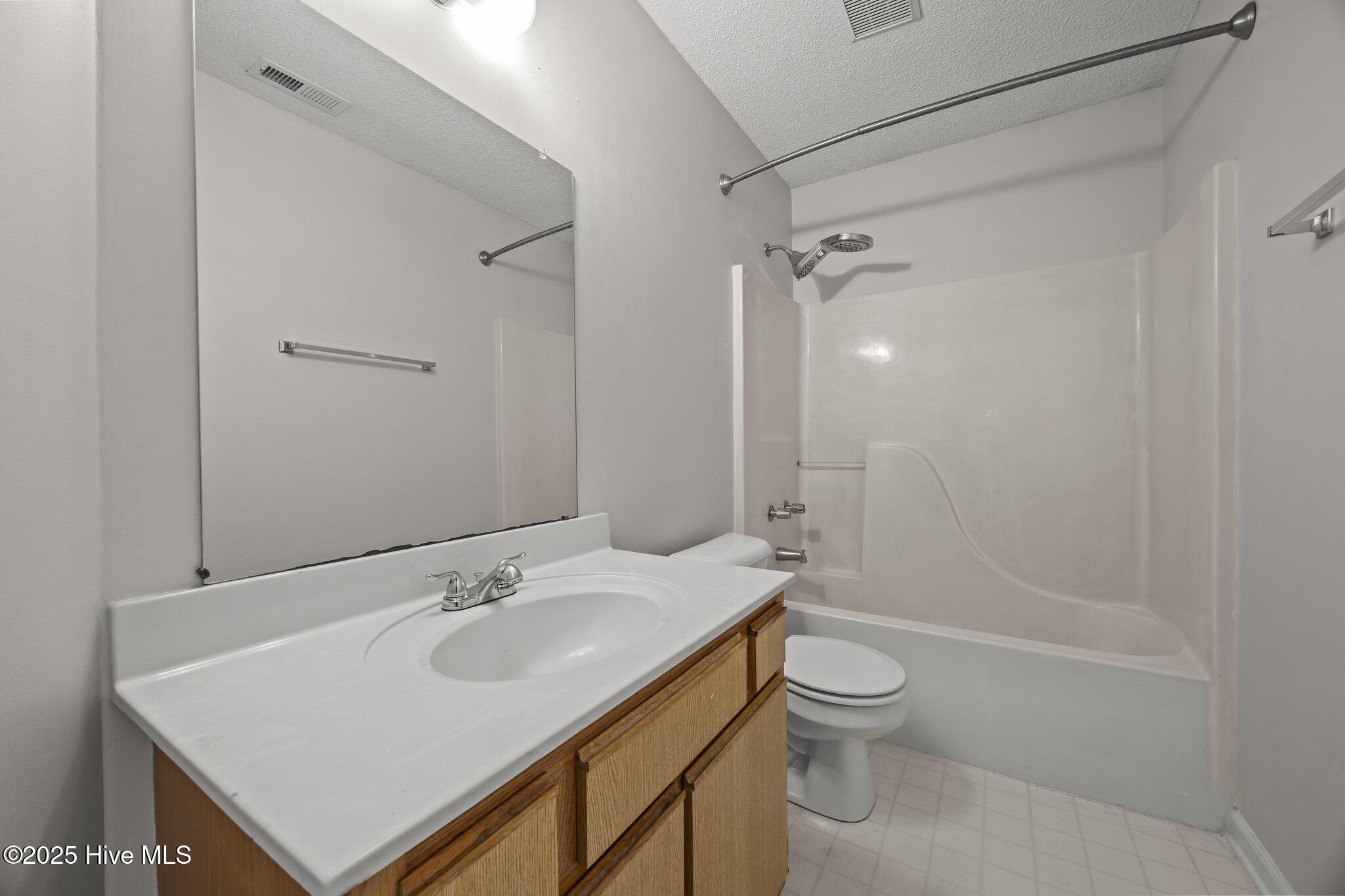 614 S Hampton Drive Property Photo 11