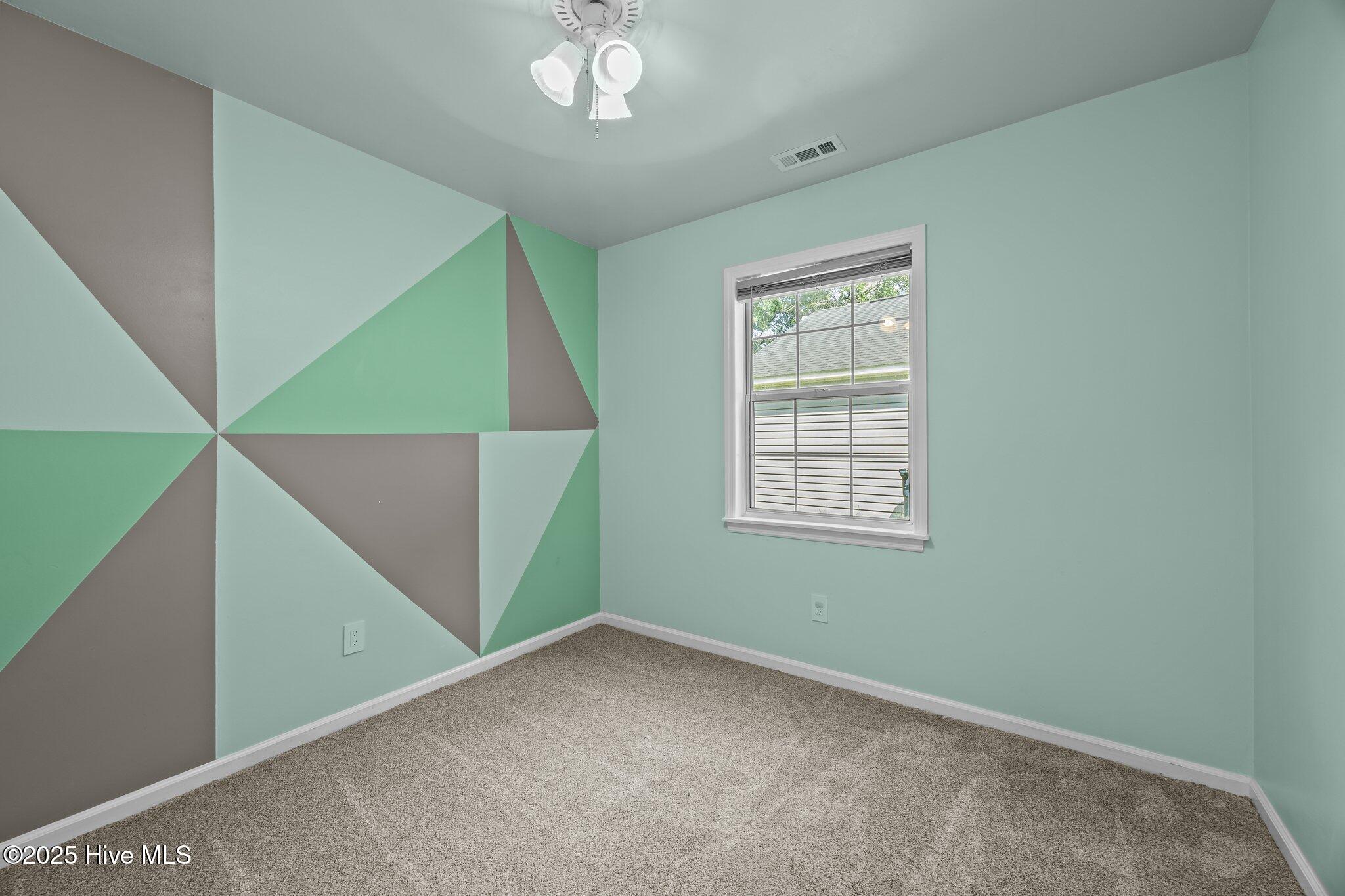 614 S Hampton Drive Property Photo 12