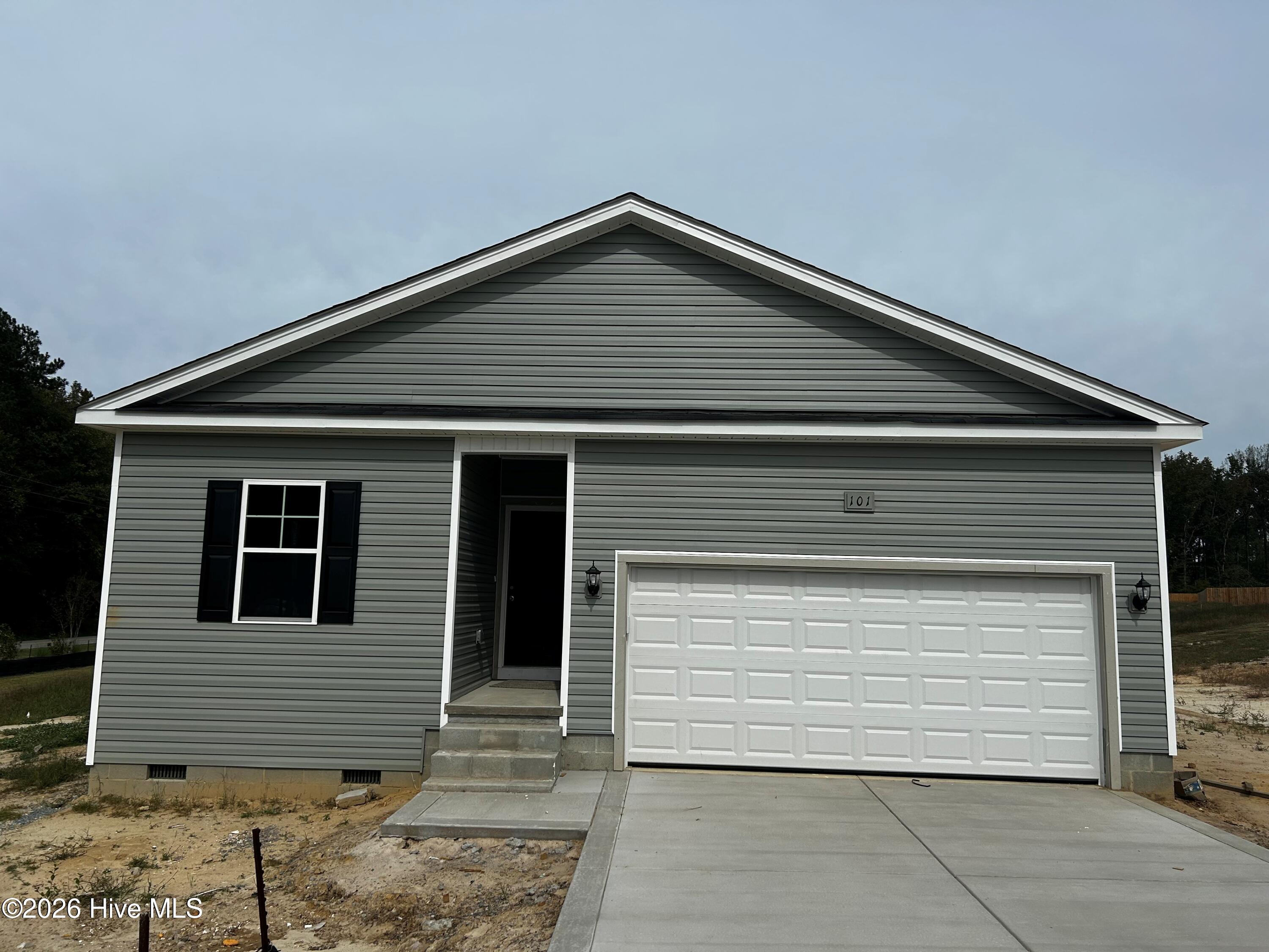 101 Hunters Trace Drive Property Photo 1