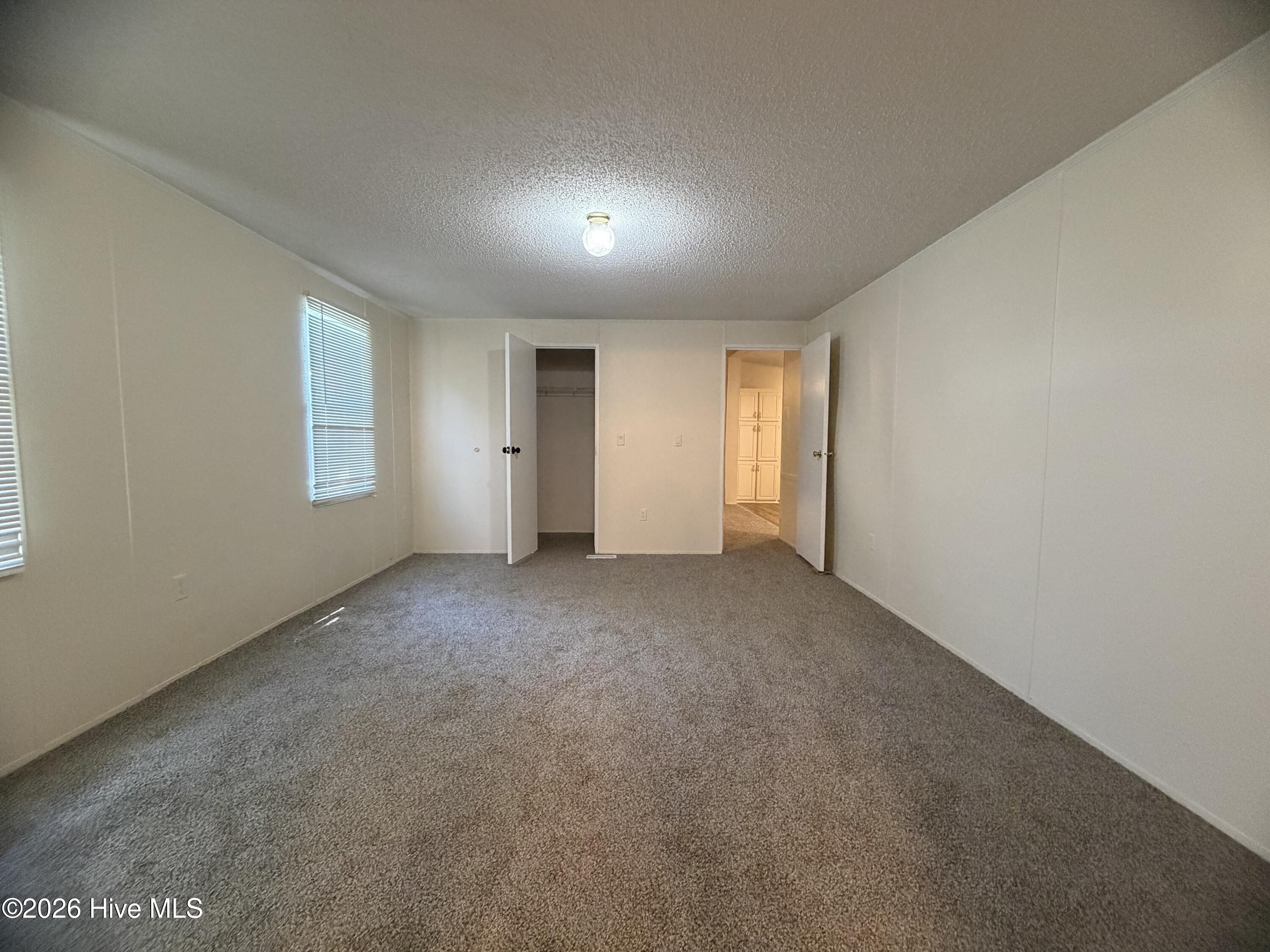 335 Cottonwood Lane Property Photo 6