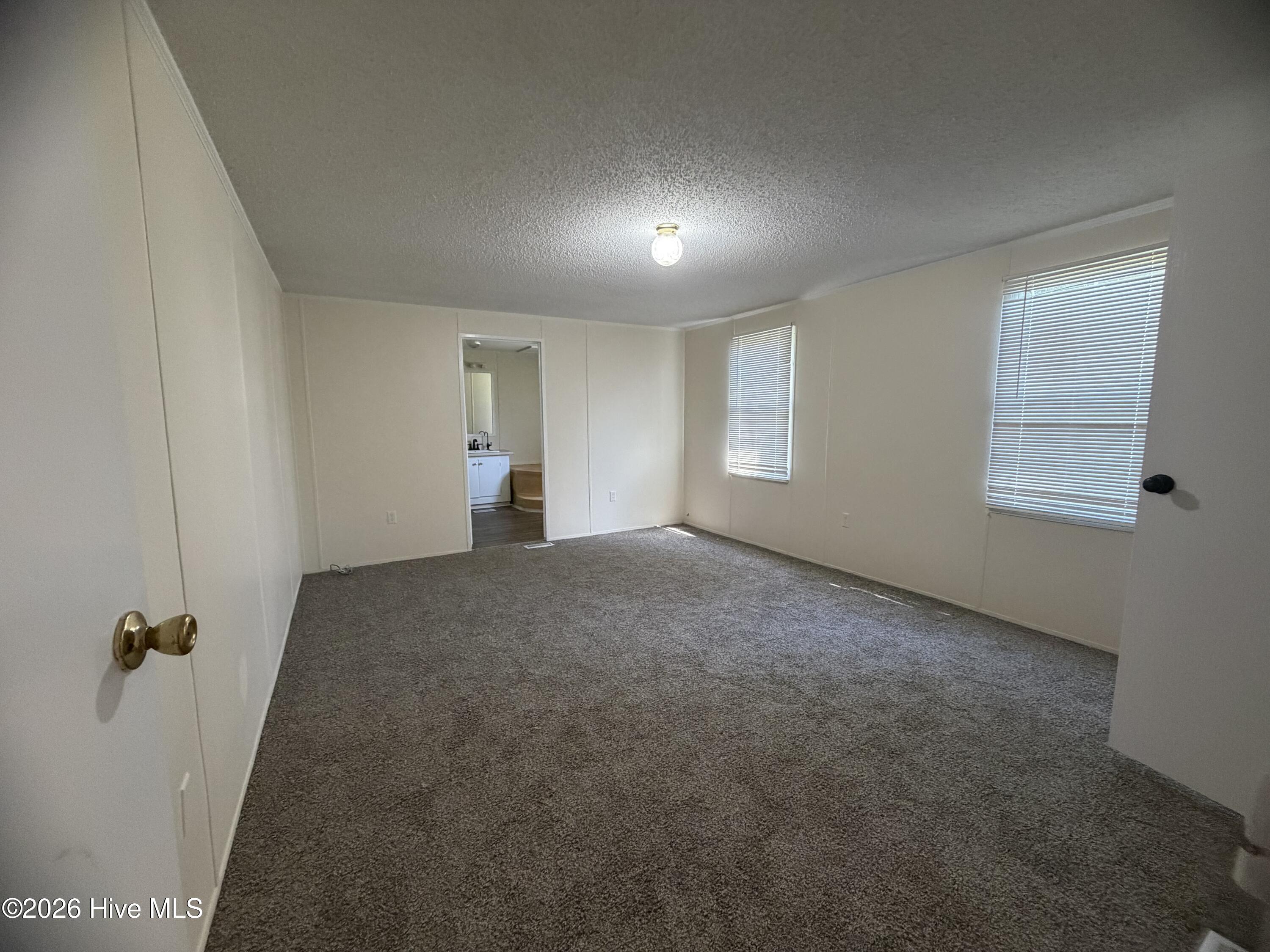 335 Cottonwood Lane Property Photo 7