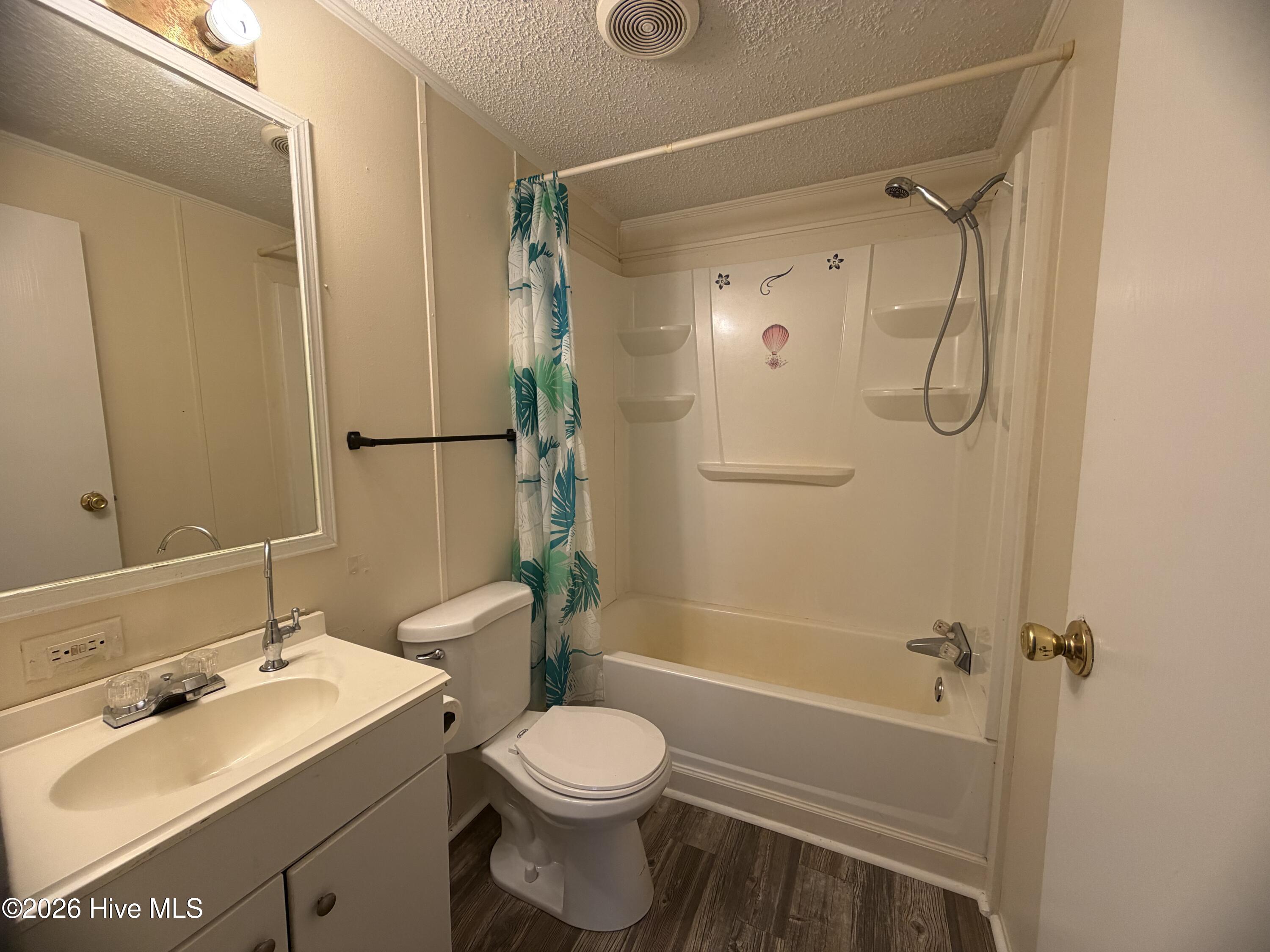 335 Cottonwood Lane Property Photo 12