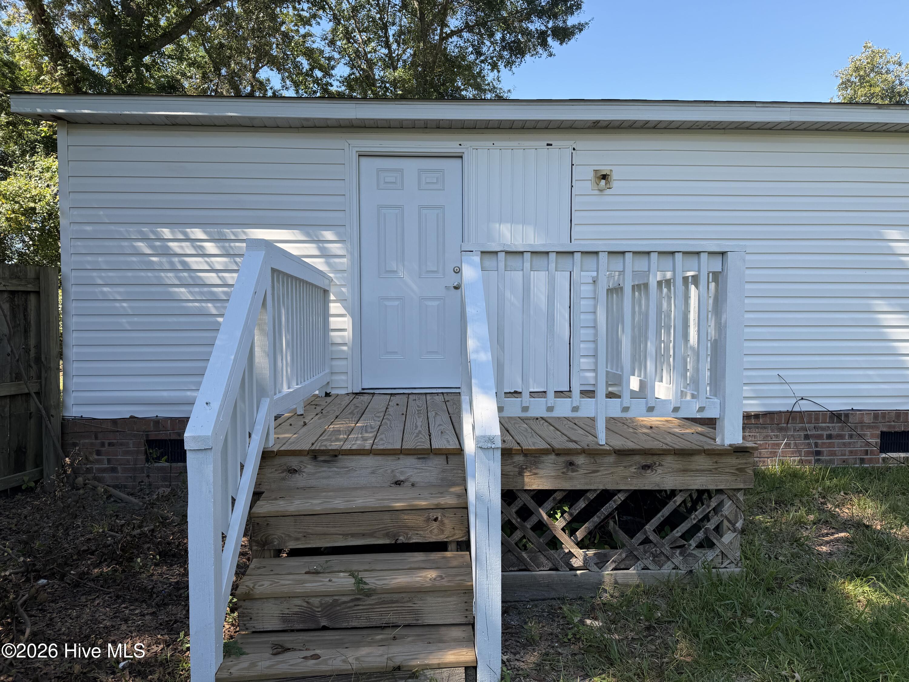 335 Cottonwood Lane Property Photo 18