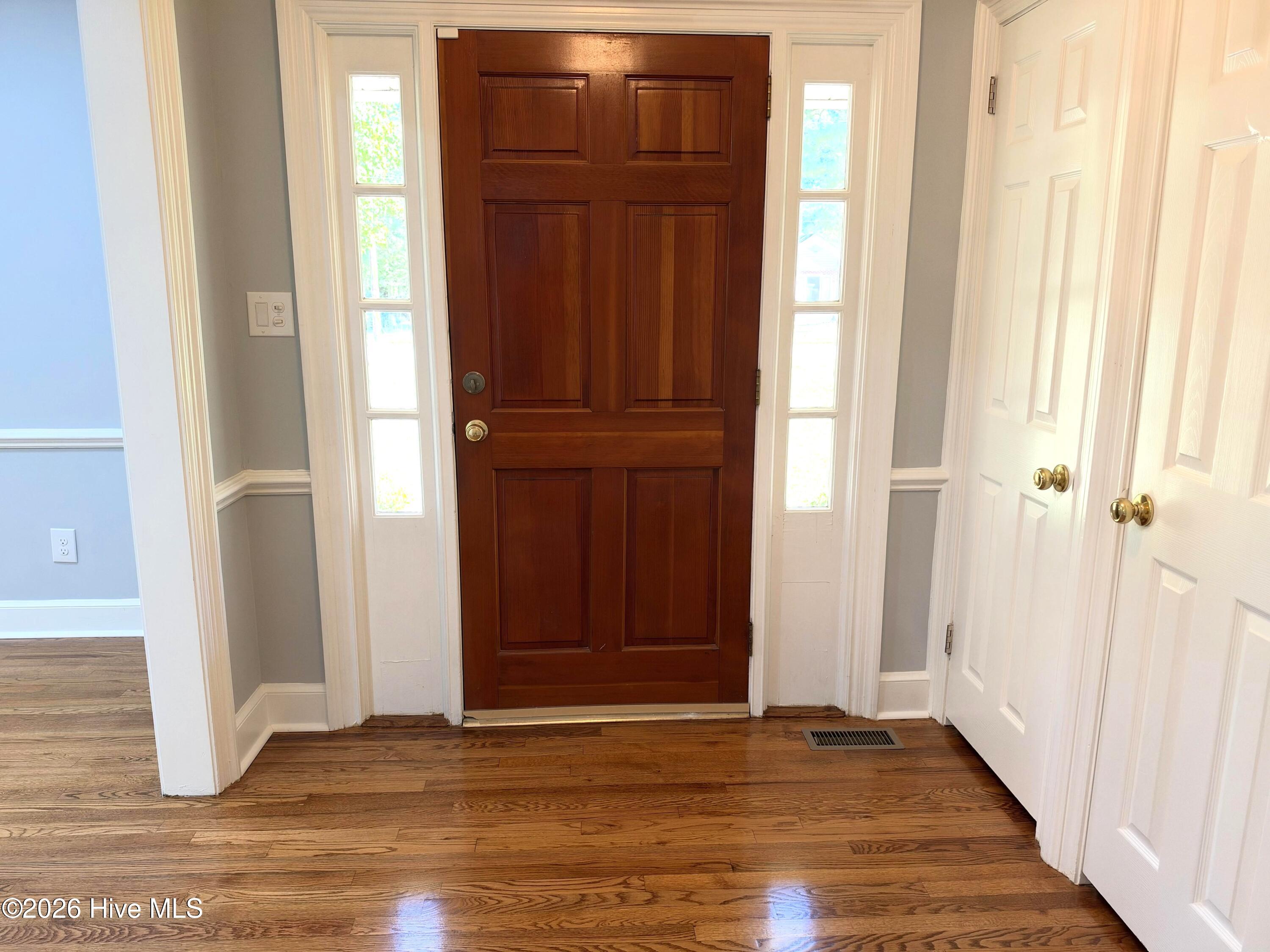 1302 West Road Property Photo 6