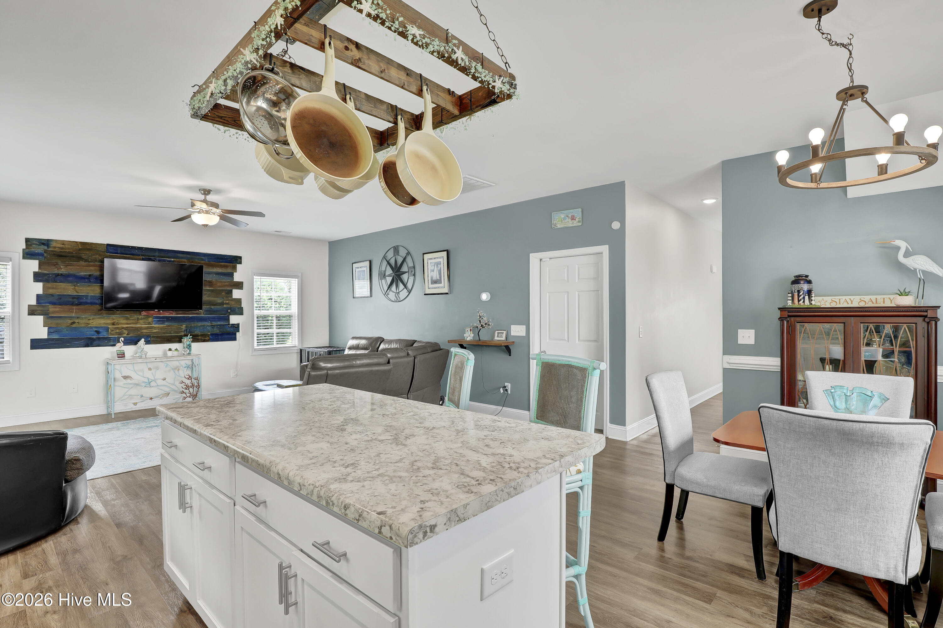 313 Mango Place N Property Photo 16