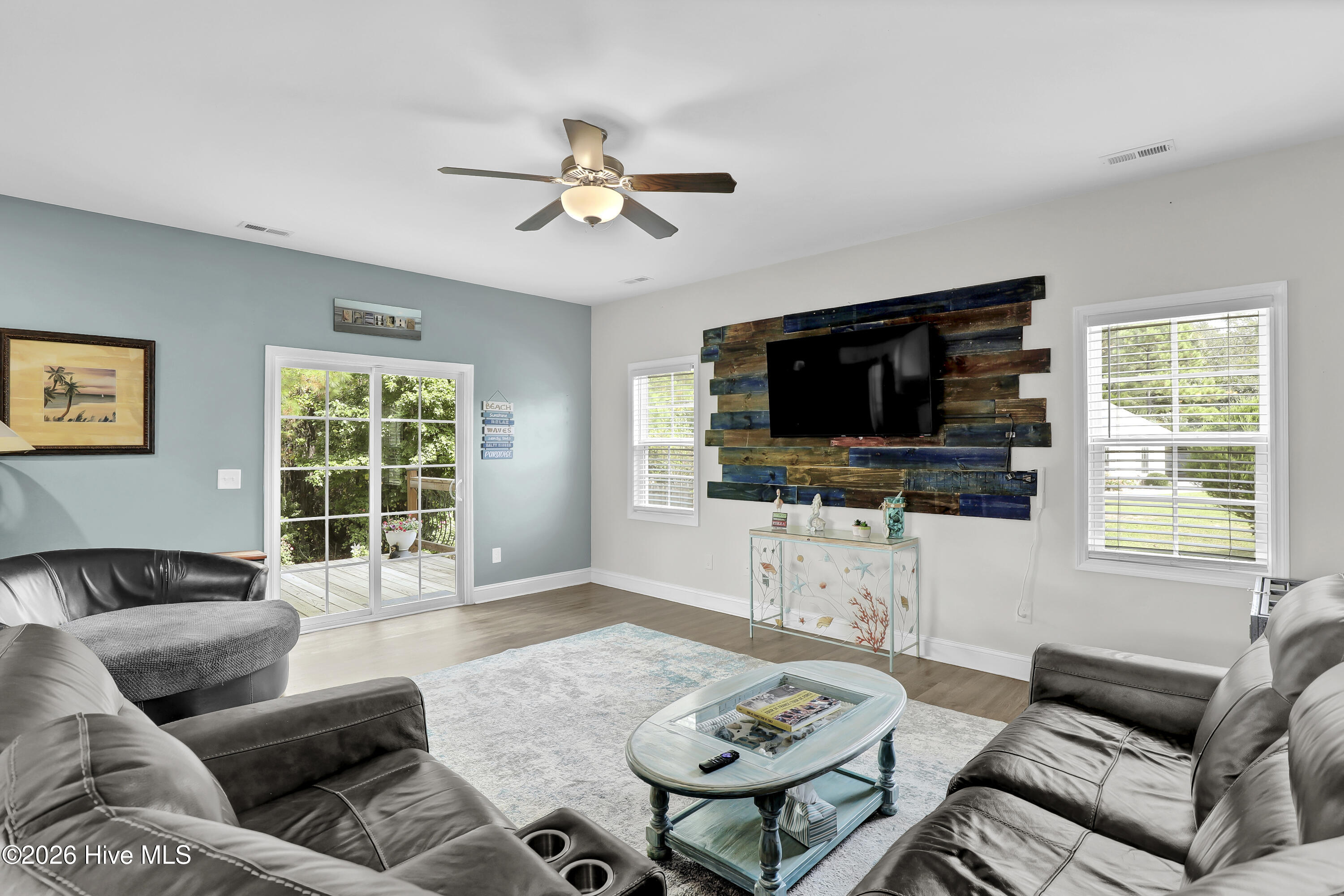 313 Mango Place N Property Photo 17
