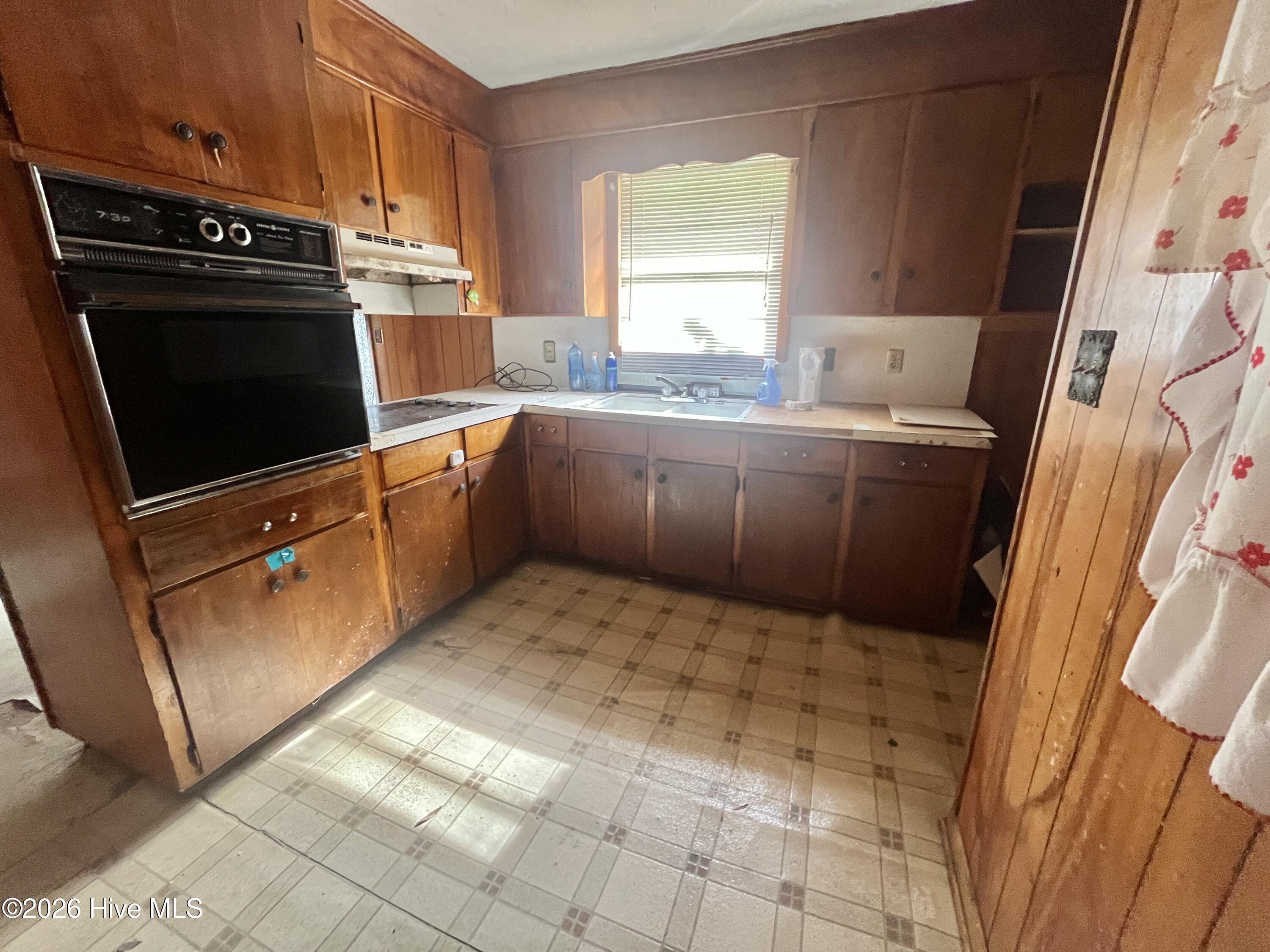 2723 Silver Bluff Road Property Photo 4