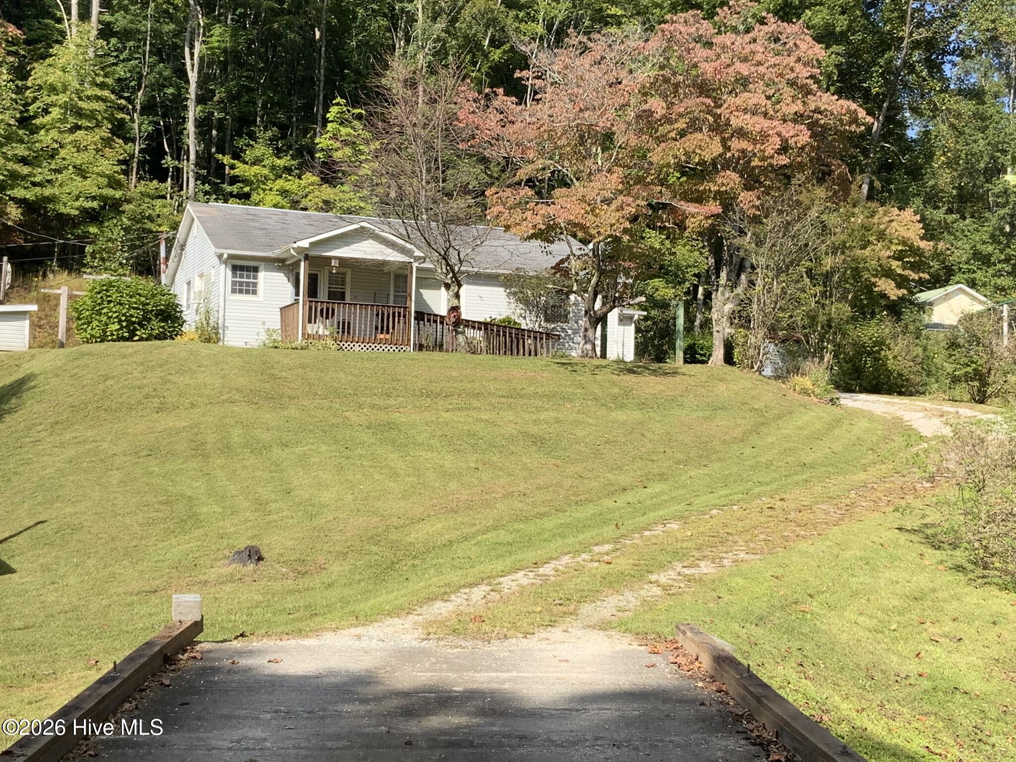 131 Patterson Lane Property Photo 4