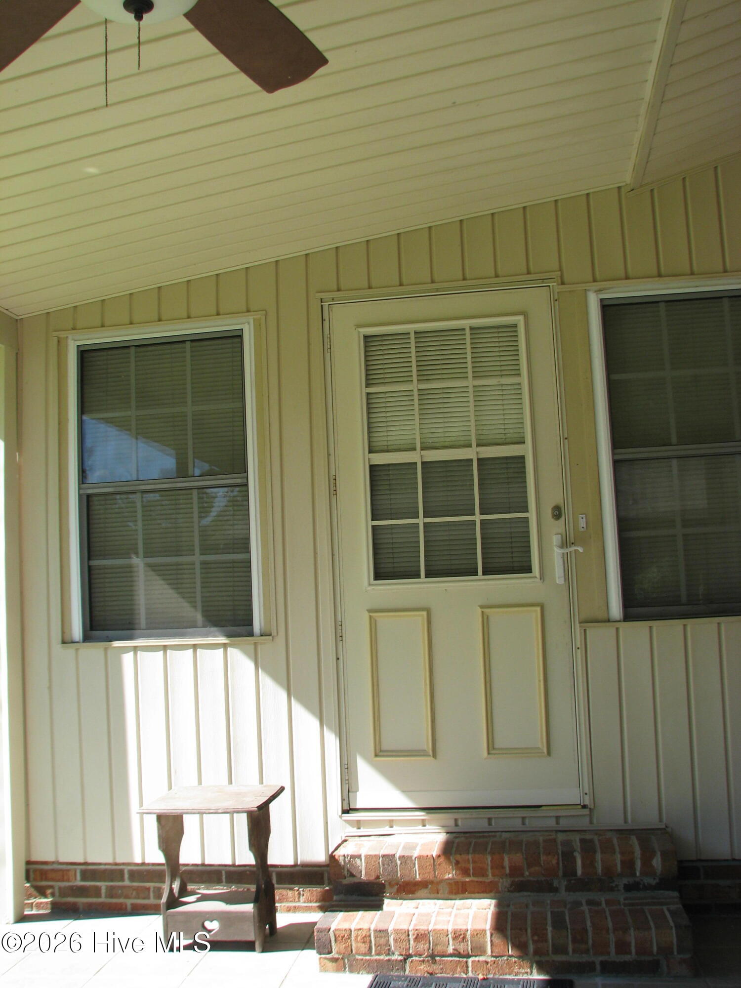 404 Roanoke Avenue Property Photo 8