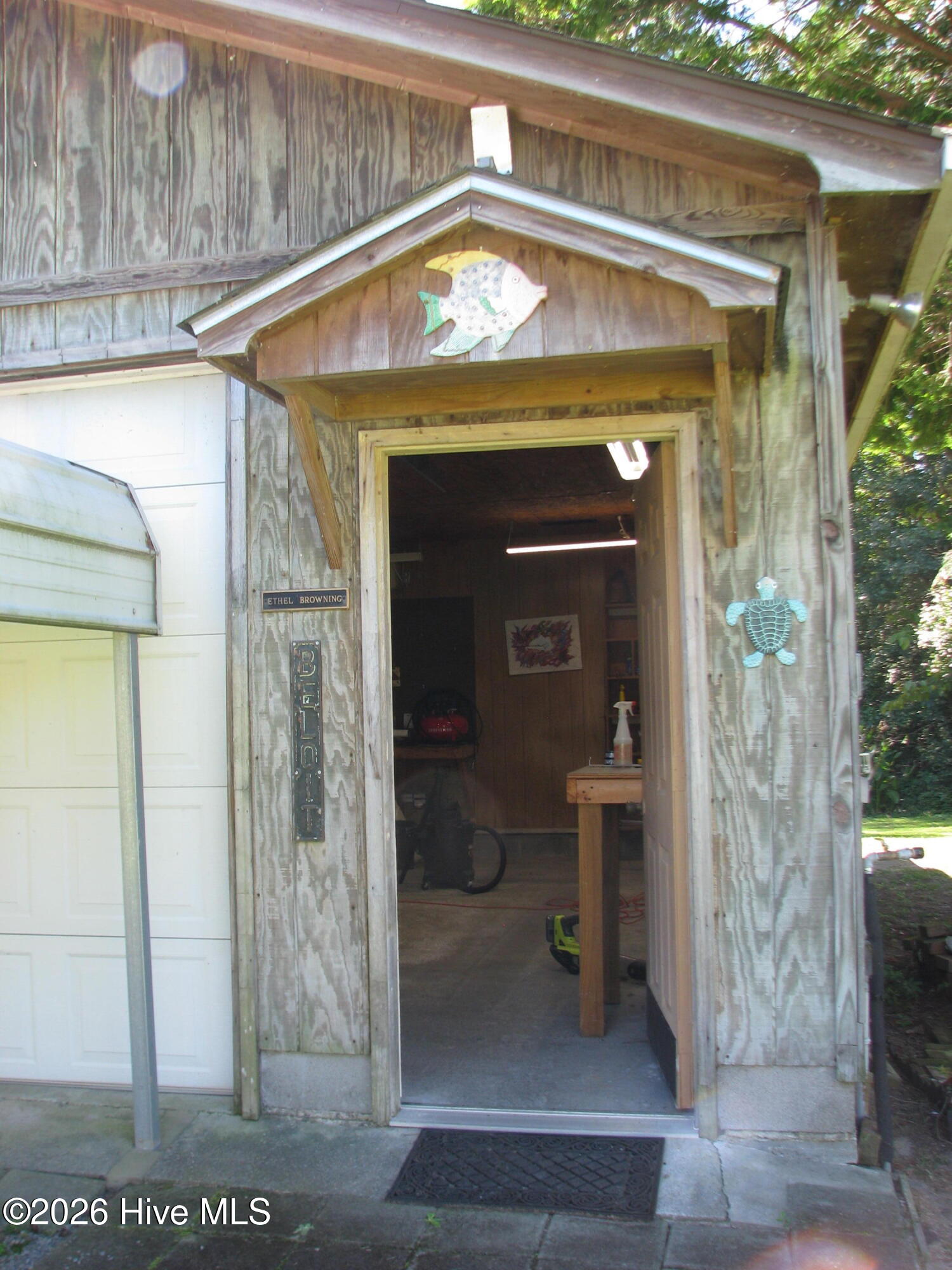 404 Roanoke Avenue Property Photo 14