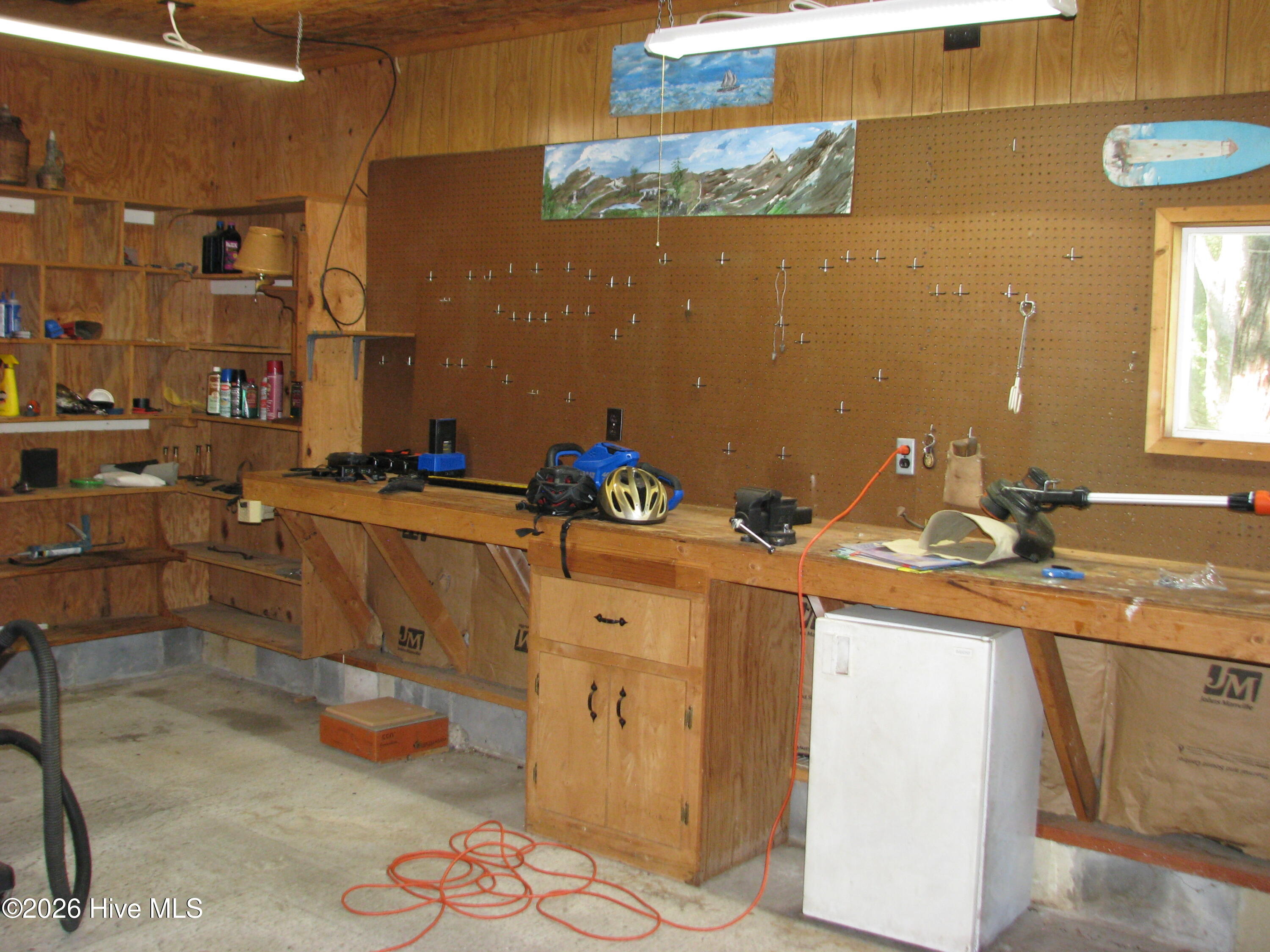 404 Roanoke Avenue Property Photo 16