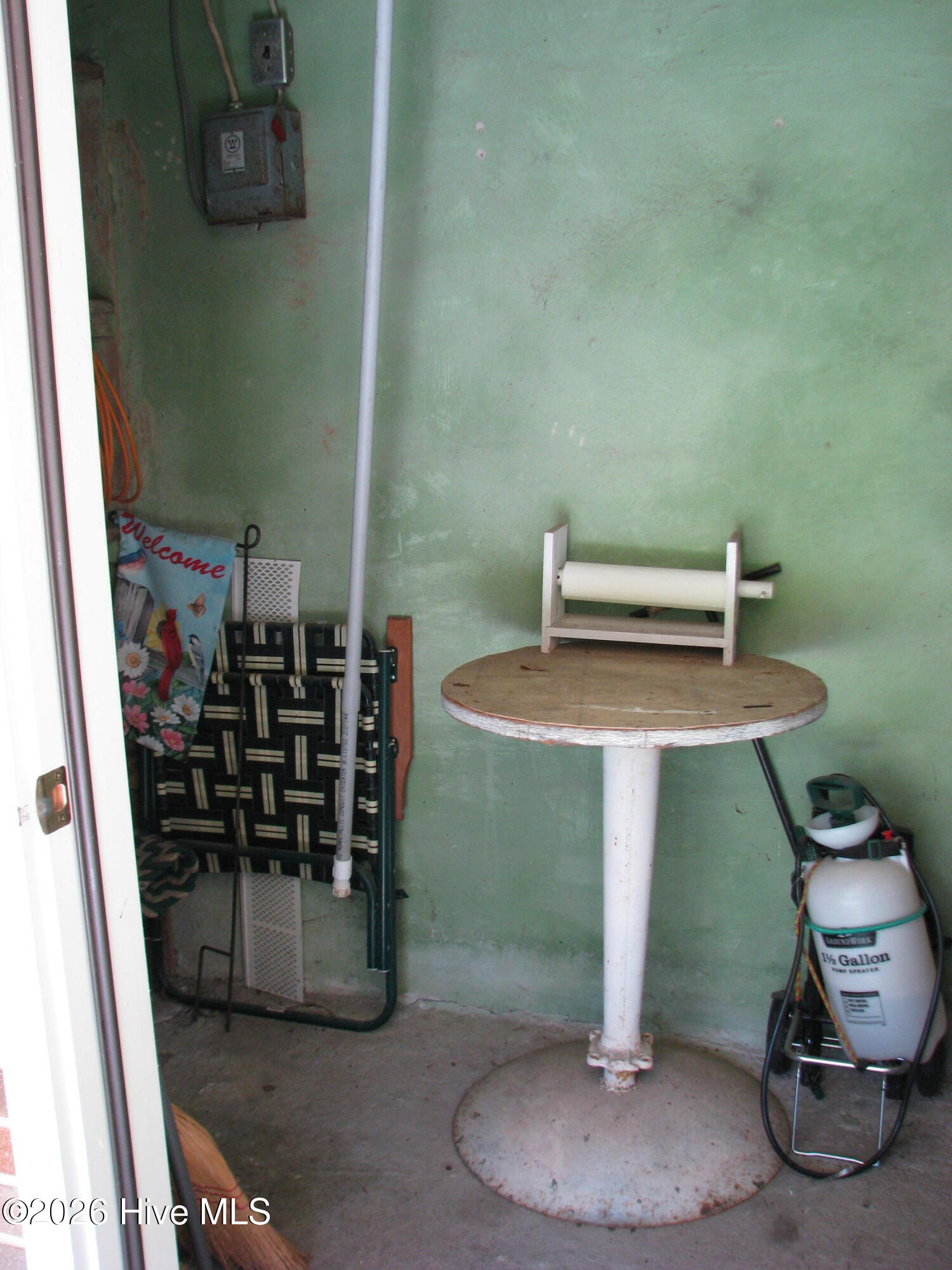 404 Roanoke Avenue Property Photo 23