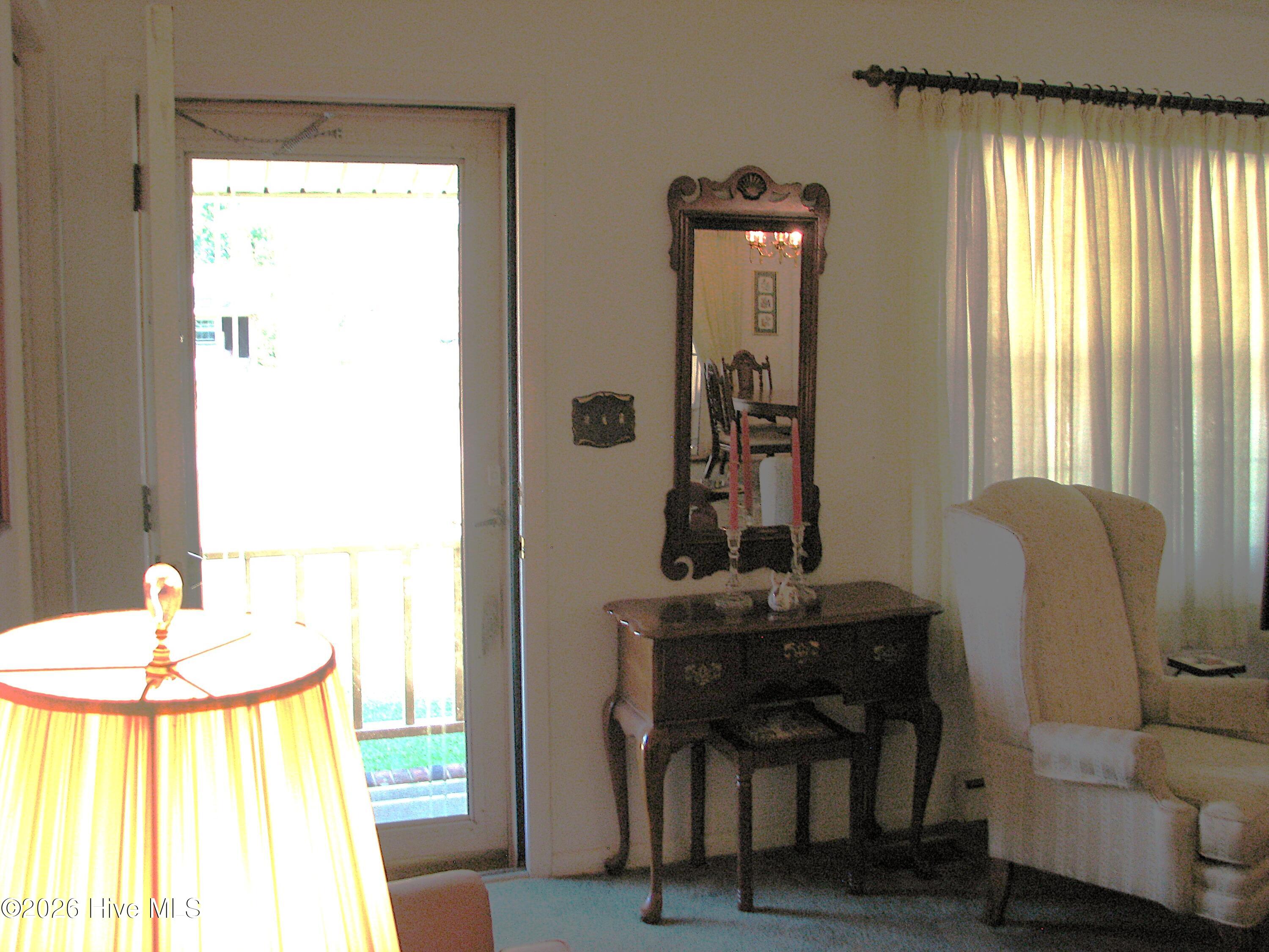 404 Roanoke Avenue Property Photo 25