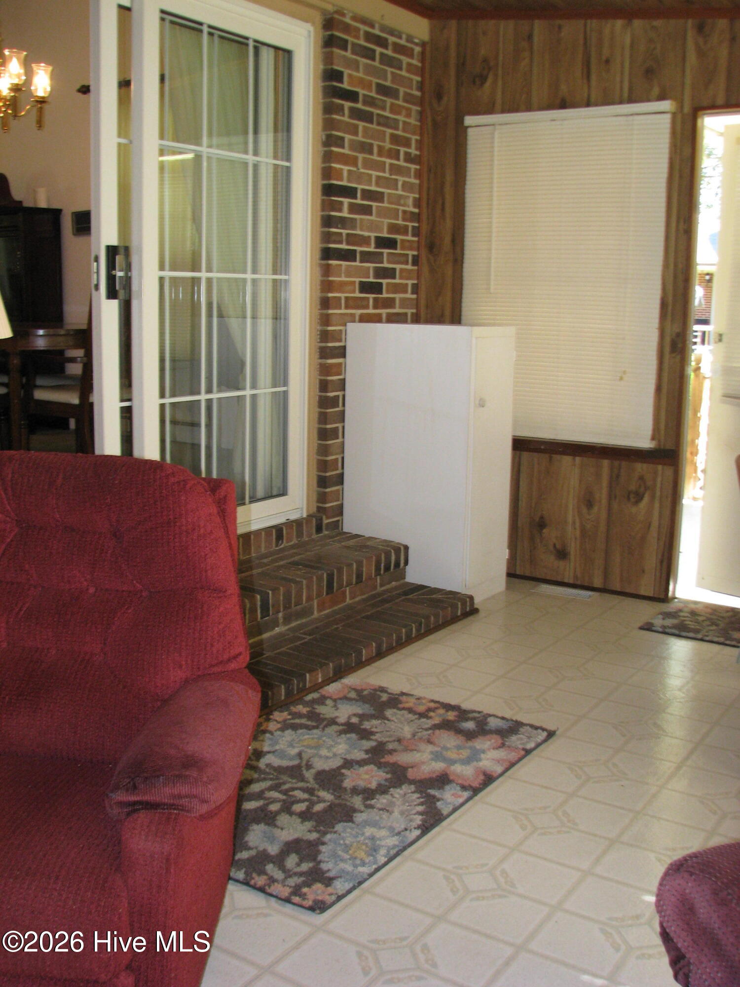 404 Roanoke Avenue Property Photo 39