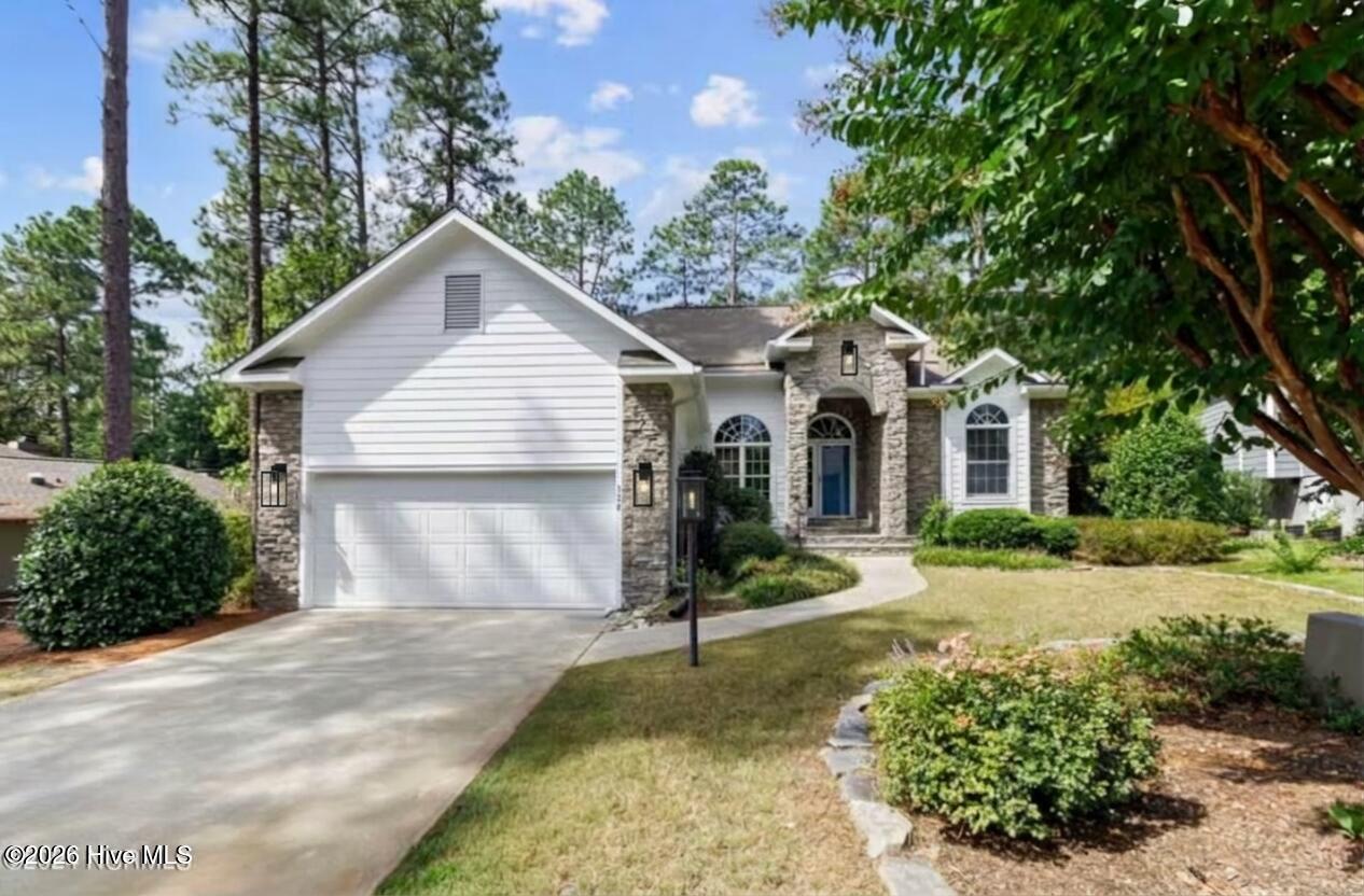 126 Triple Crown Circle Property Photo 1