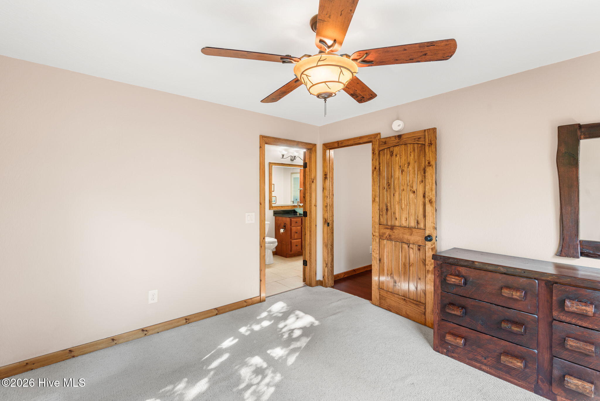 200 Twelve Oaks Trail Property Photo 32
