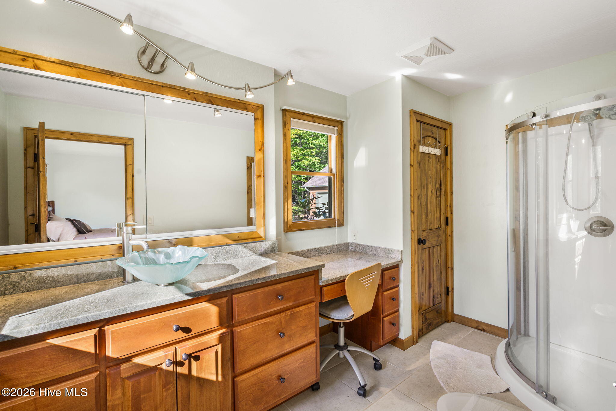 200 Twelve Oaks Trail Property Photo 40