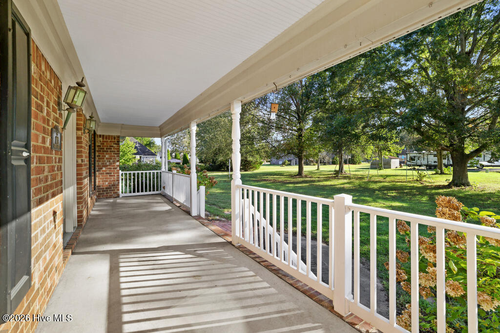 112 Katies Court Property Photo 6