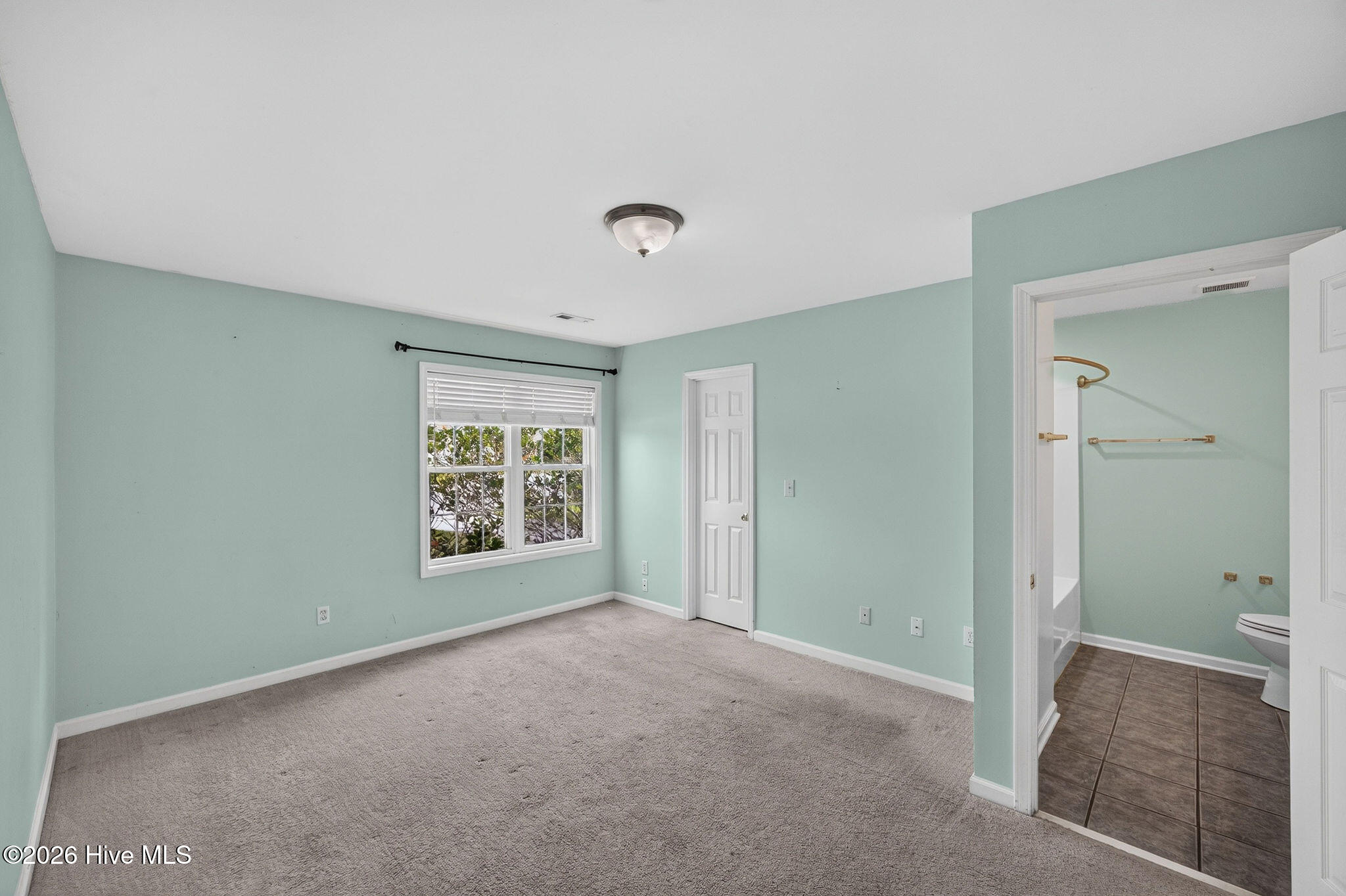 2708 Tarbert Court Property Photo 25