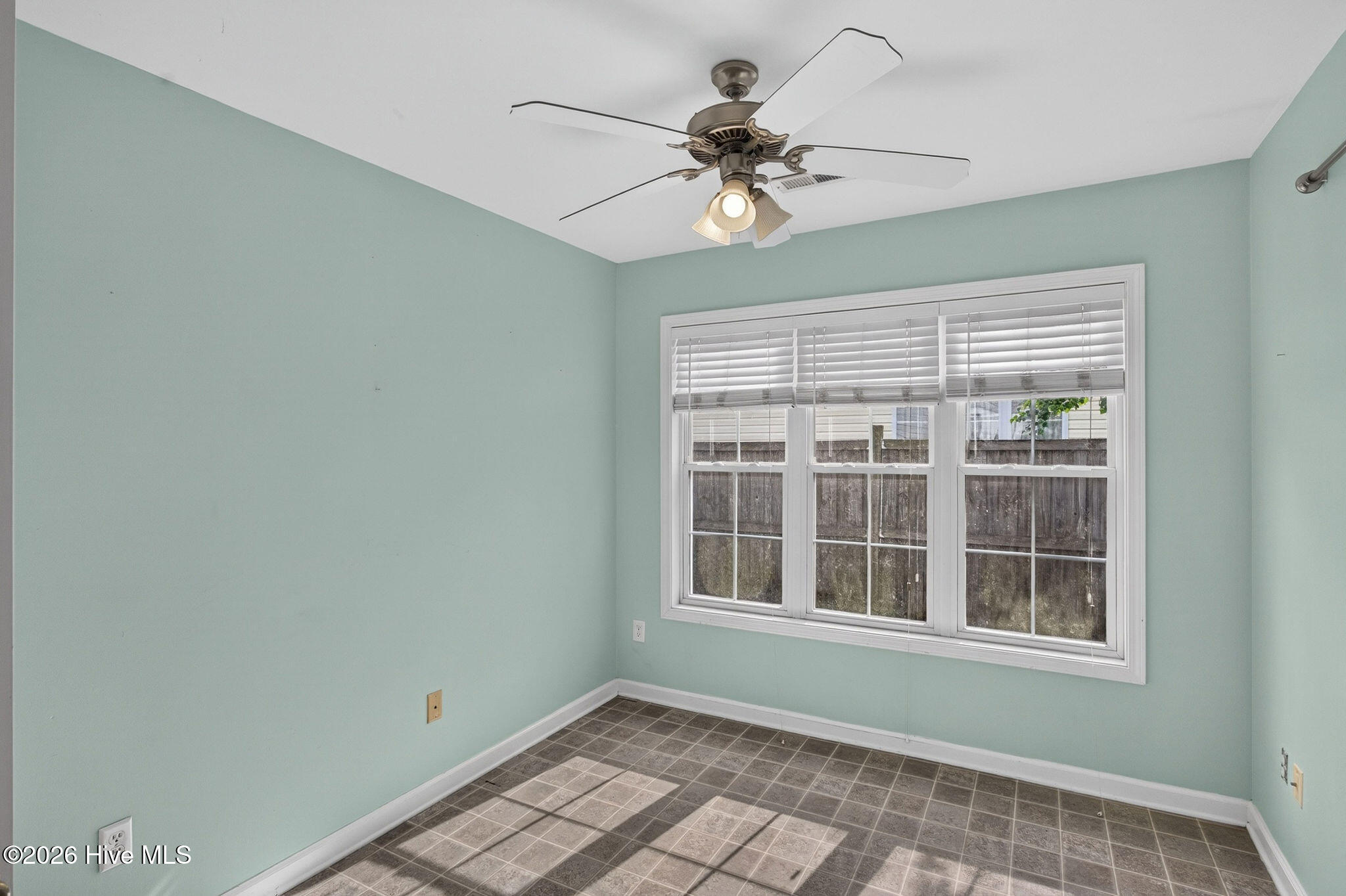2708 Tarbert Court Property Photo 33
