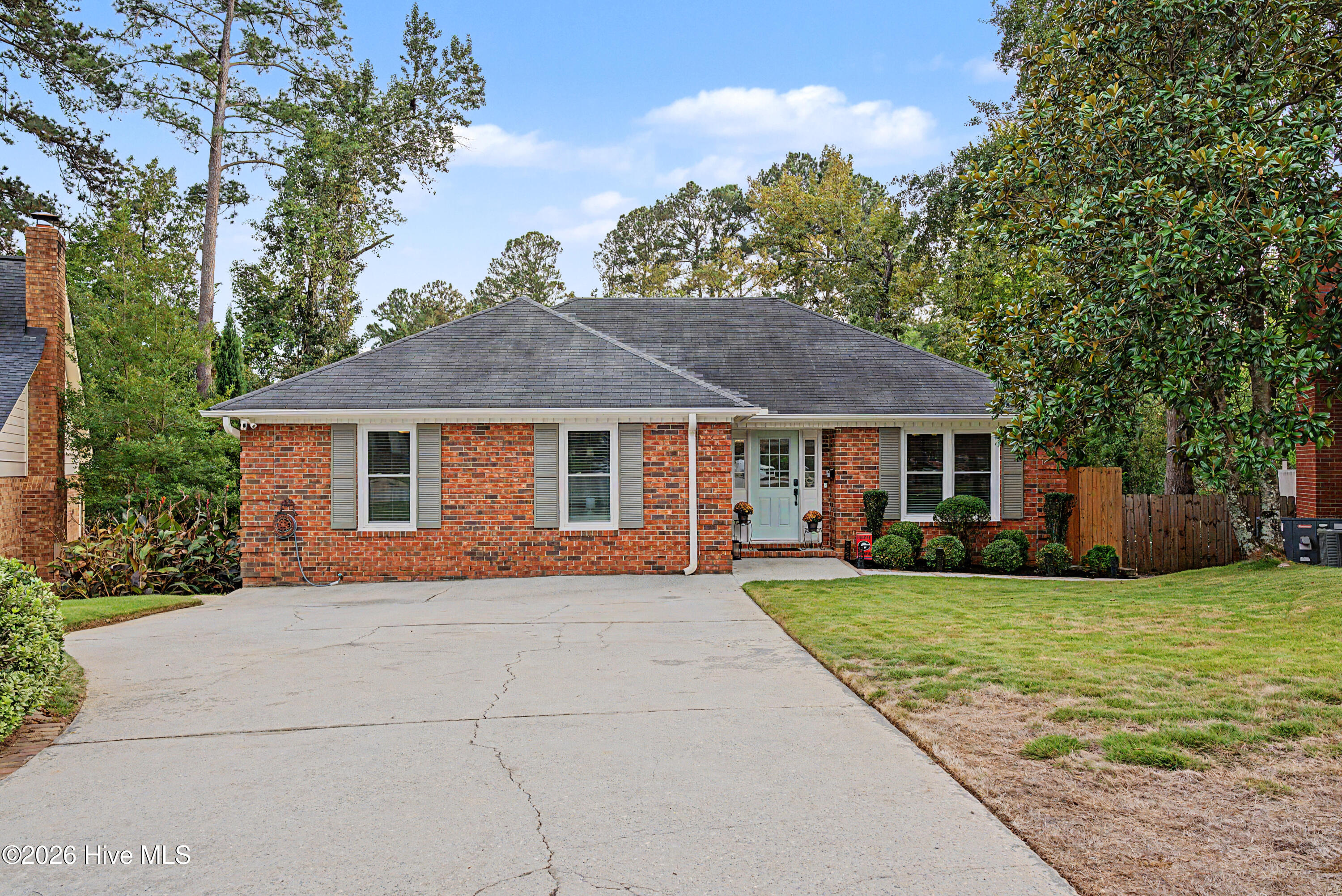 2509 Pinebluff Court Property Photo 1