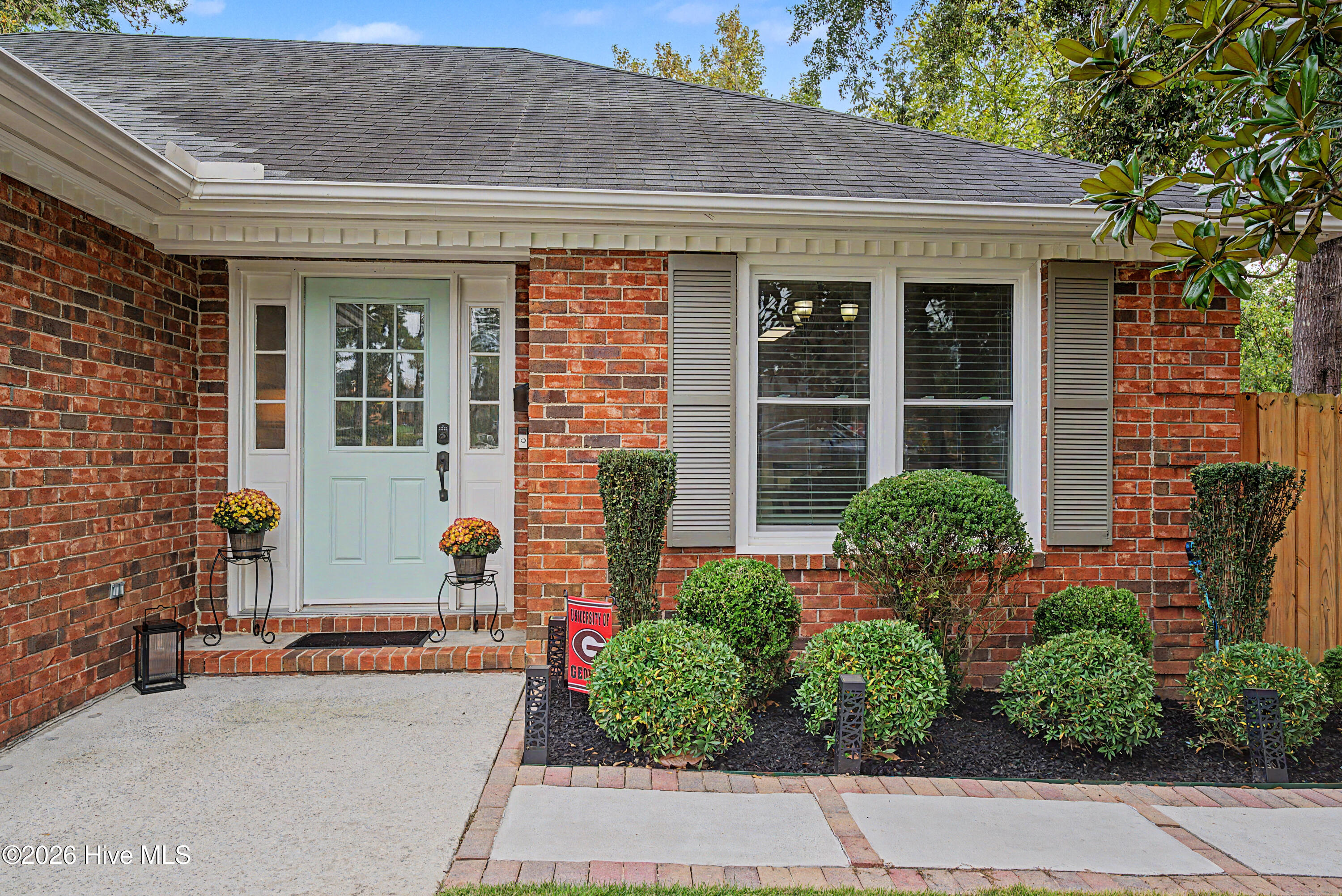 2509 Pinebluff Court Property Photo 2
