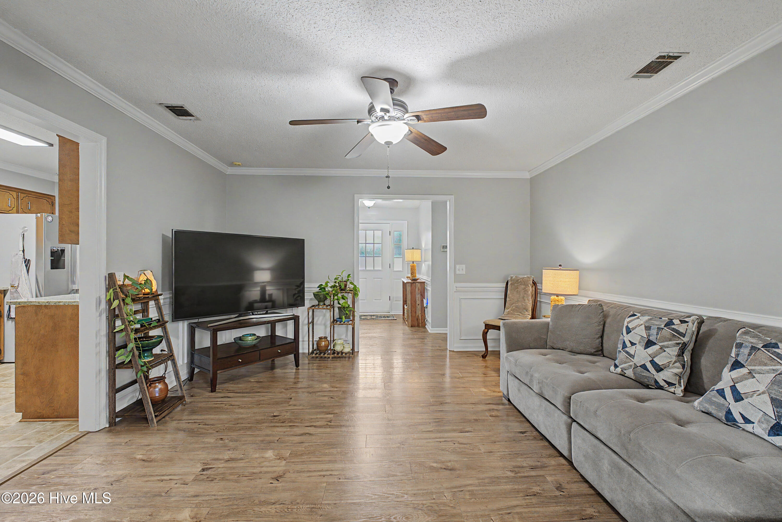 2509 Pinebluff Court Property Photo 4