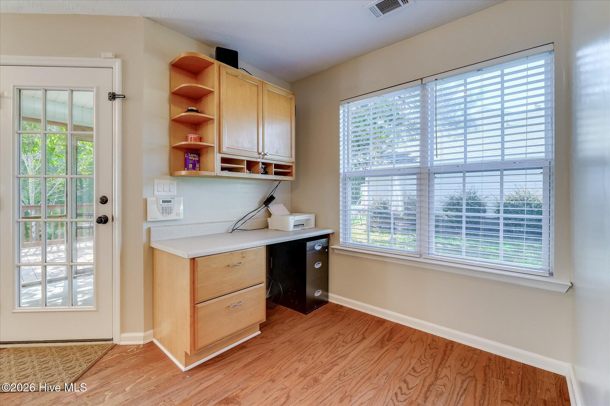 1138 Oxpens Road Property Photo 15