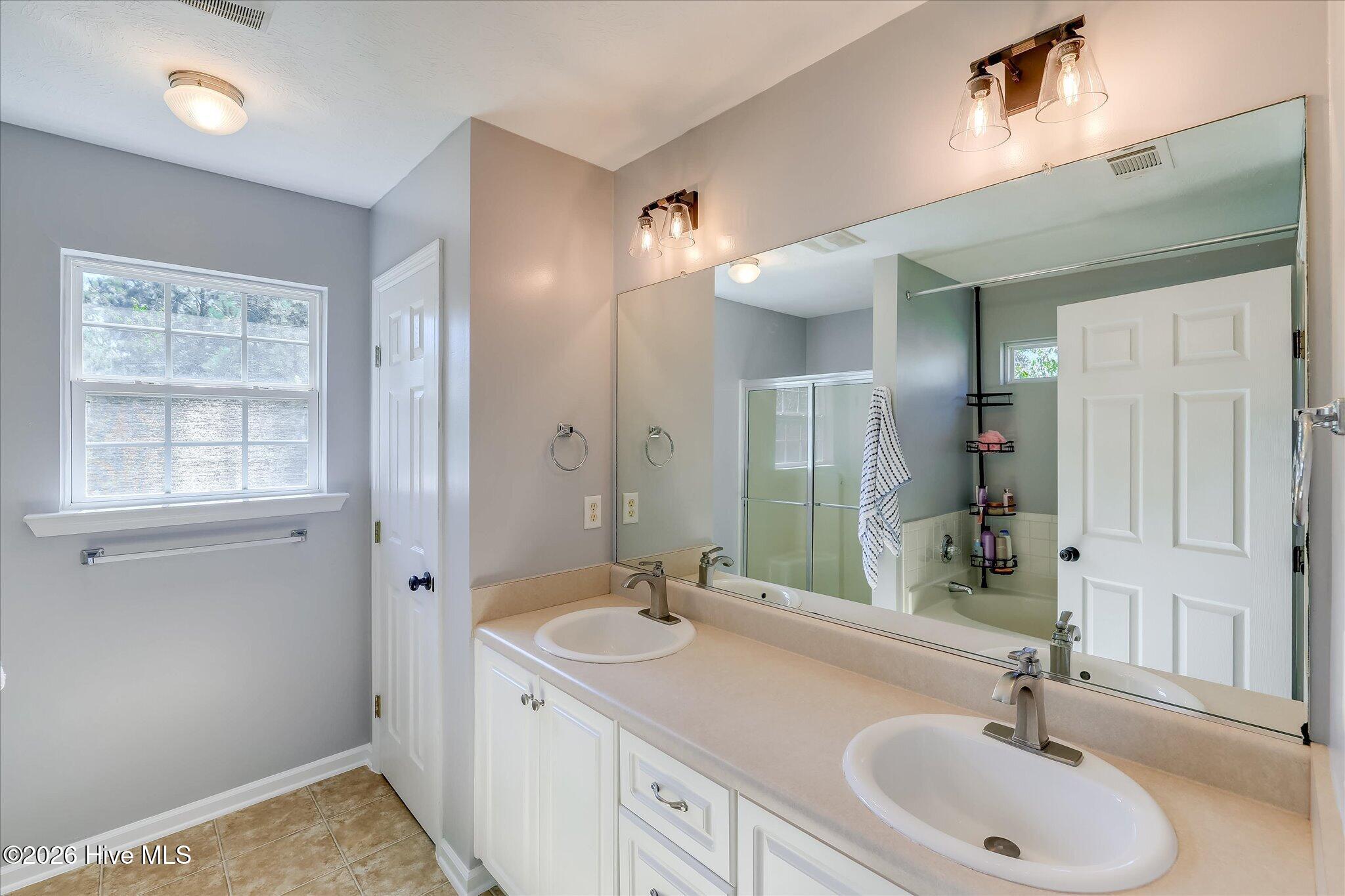 1138 Oxpens Road Property Photo 26