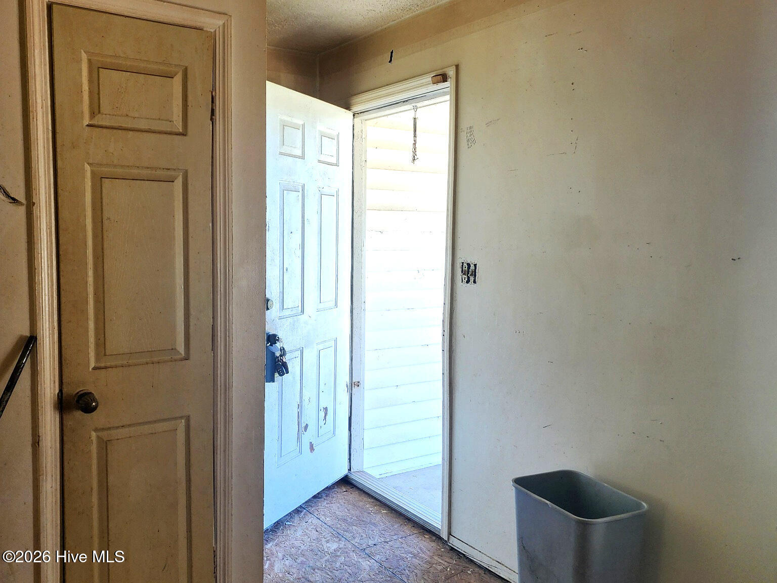 198 Runs Creek Drive Property Photo 2