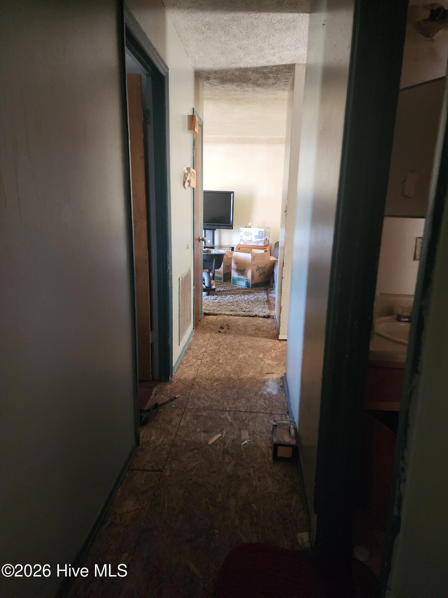 198 Runs Creek Drive Property Photo 11