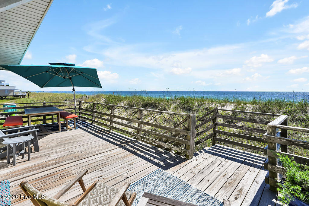 5227 E Beach Drive Property Photo 6