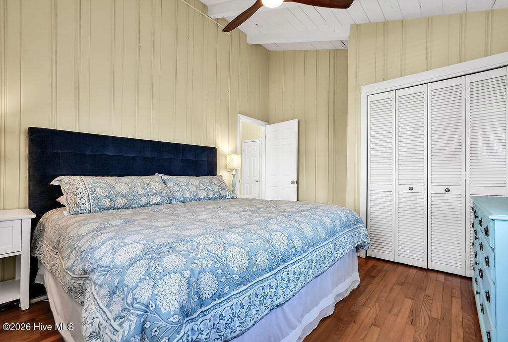 5227 E Beach Drive Property Photo 25