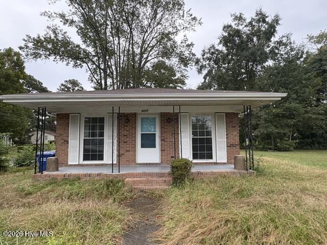 4405 Queen Street Property Photo 1