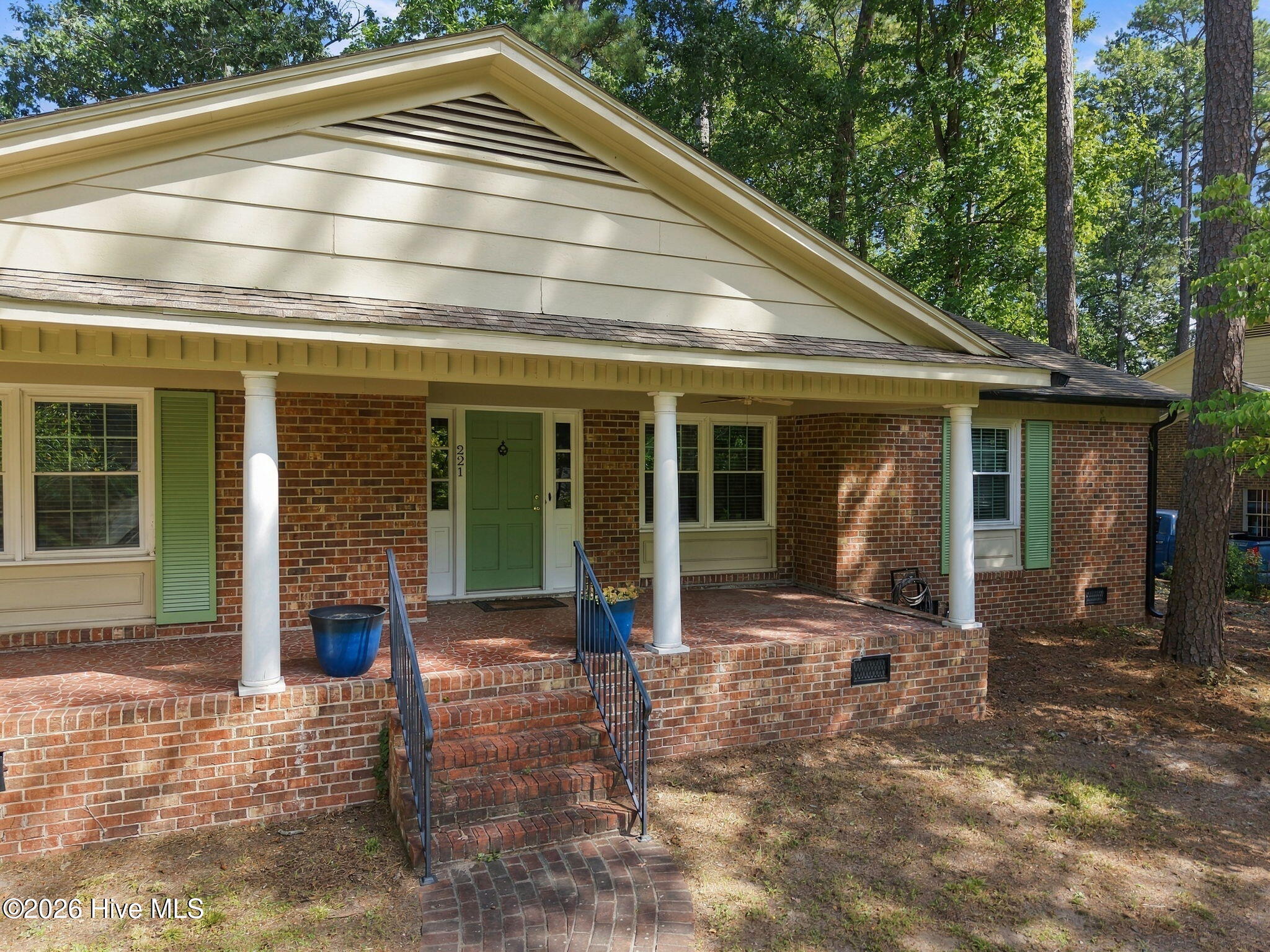221 York Road Property Photo 3
